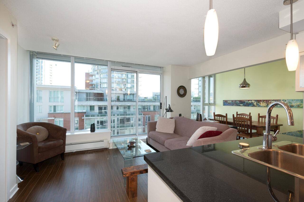 Vancouver, BC V6B 0J3,633 Abbott ST #709