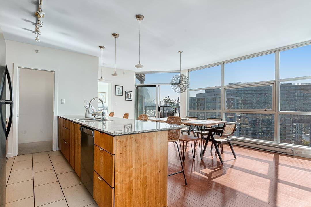 Vancouver, BC V6Z 3C2,989 Beatty ST #2503
