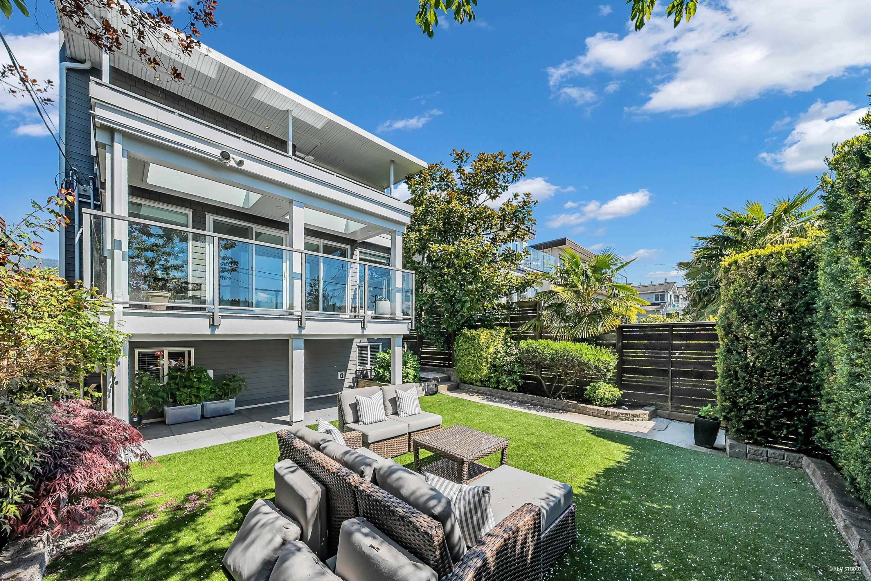West Vancouver, BC V7T 1E6,1251 Clyde AVE