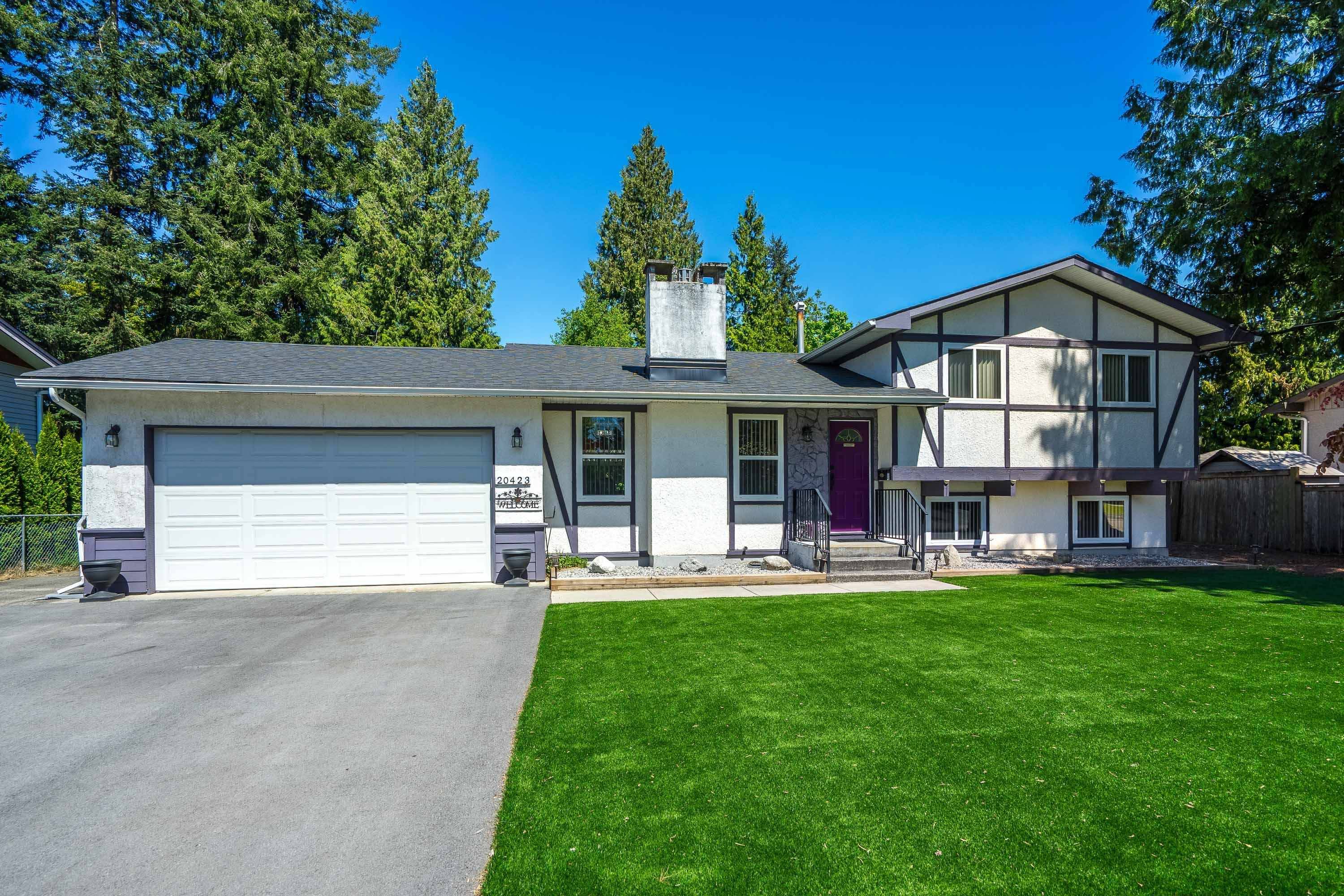 Langley, BC V3A 3C1,20423 43 AVE