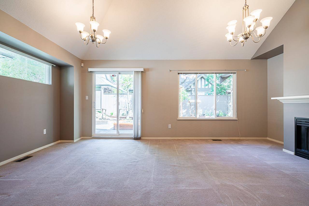 Surrey, BC V4N 0S9,15968 82 AVE #44