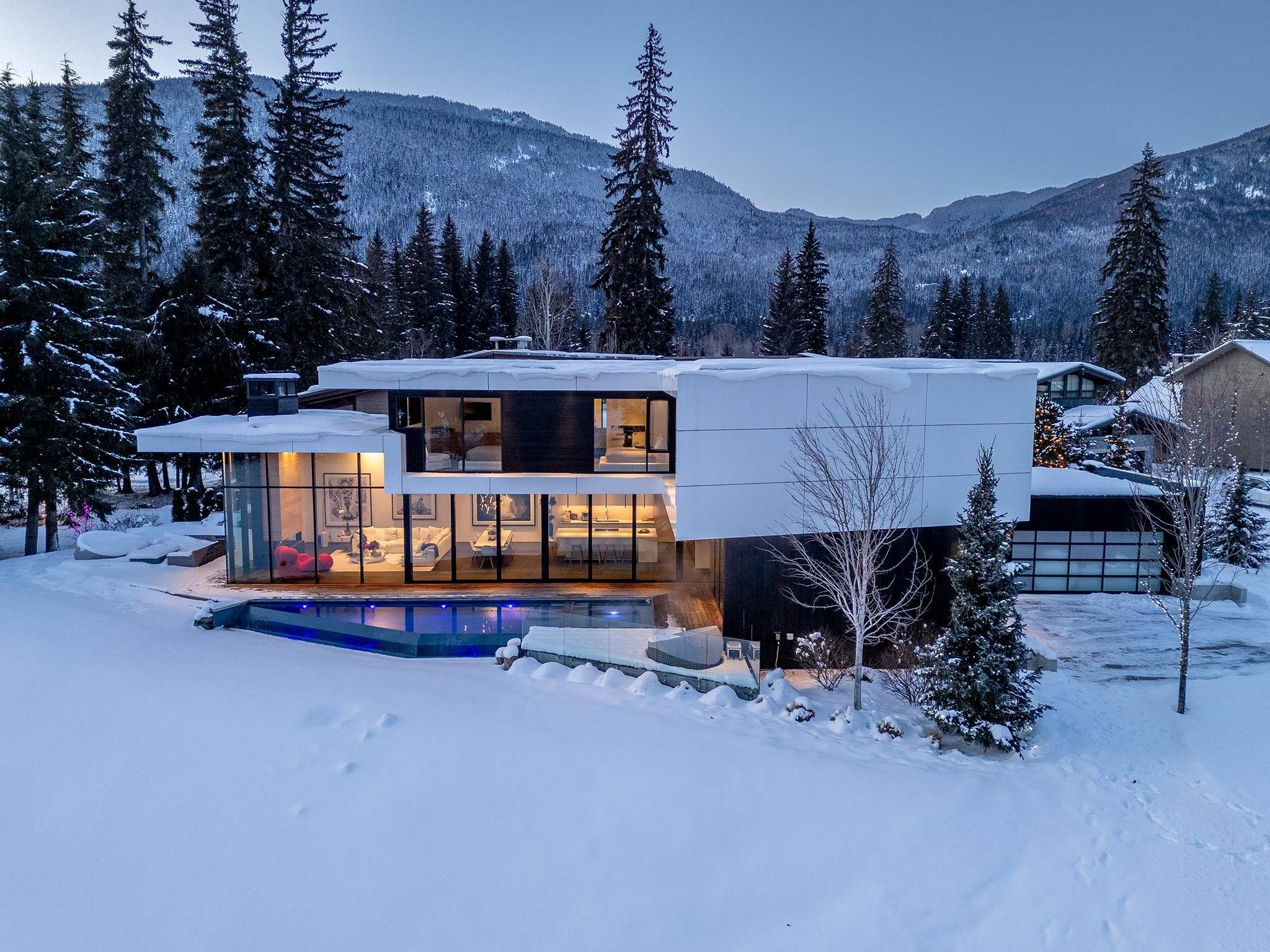 Whistler, BC V8E 1J9,8080 Cypress PL