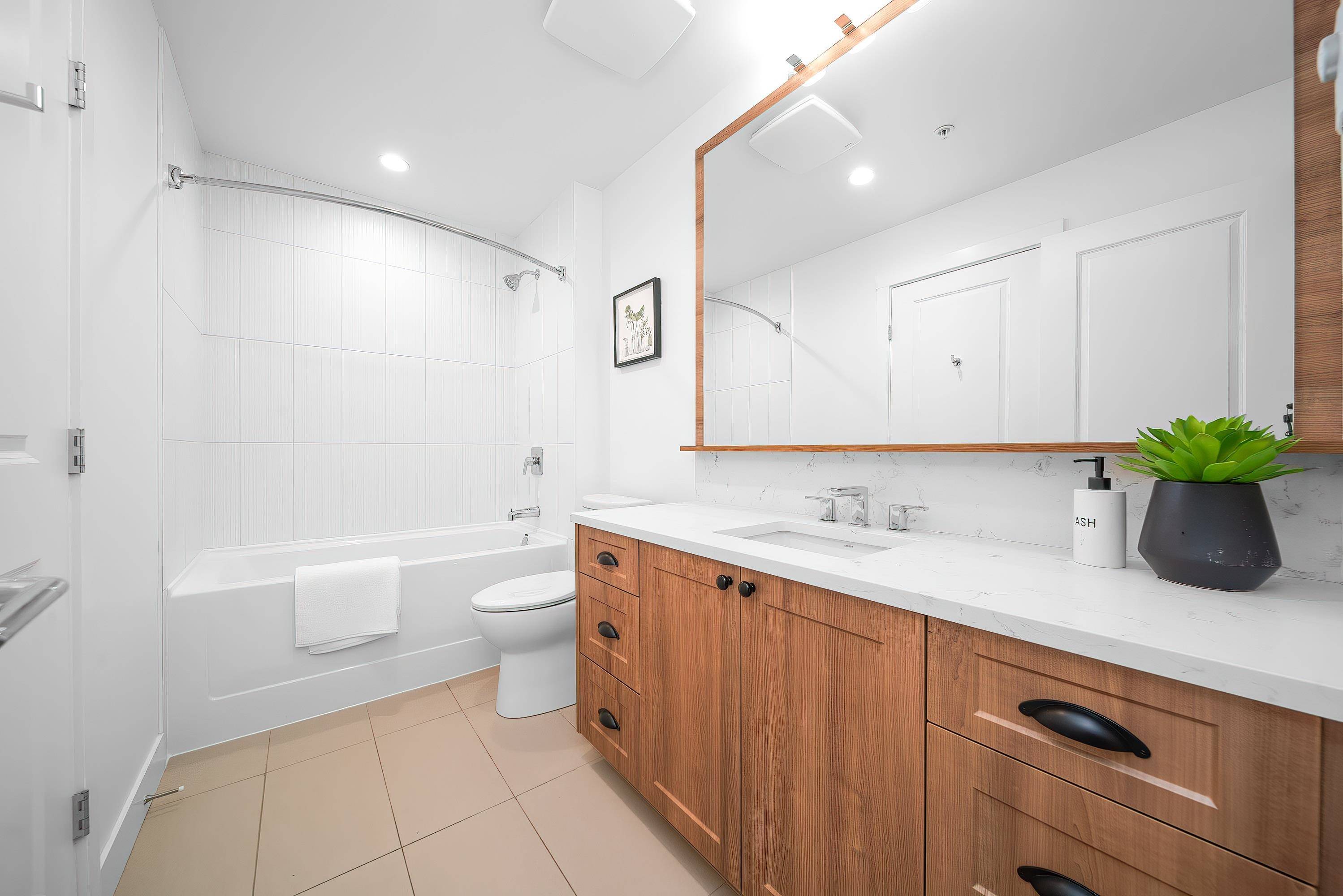 Langley, BC V2Y 3K5,20487 65 AVE #B411