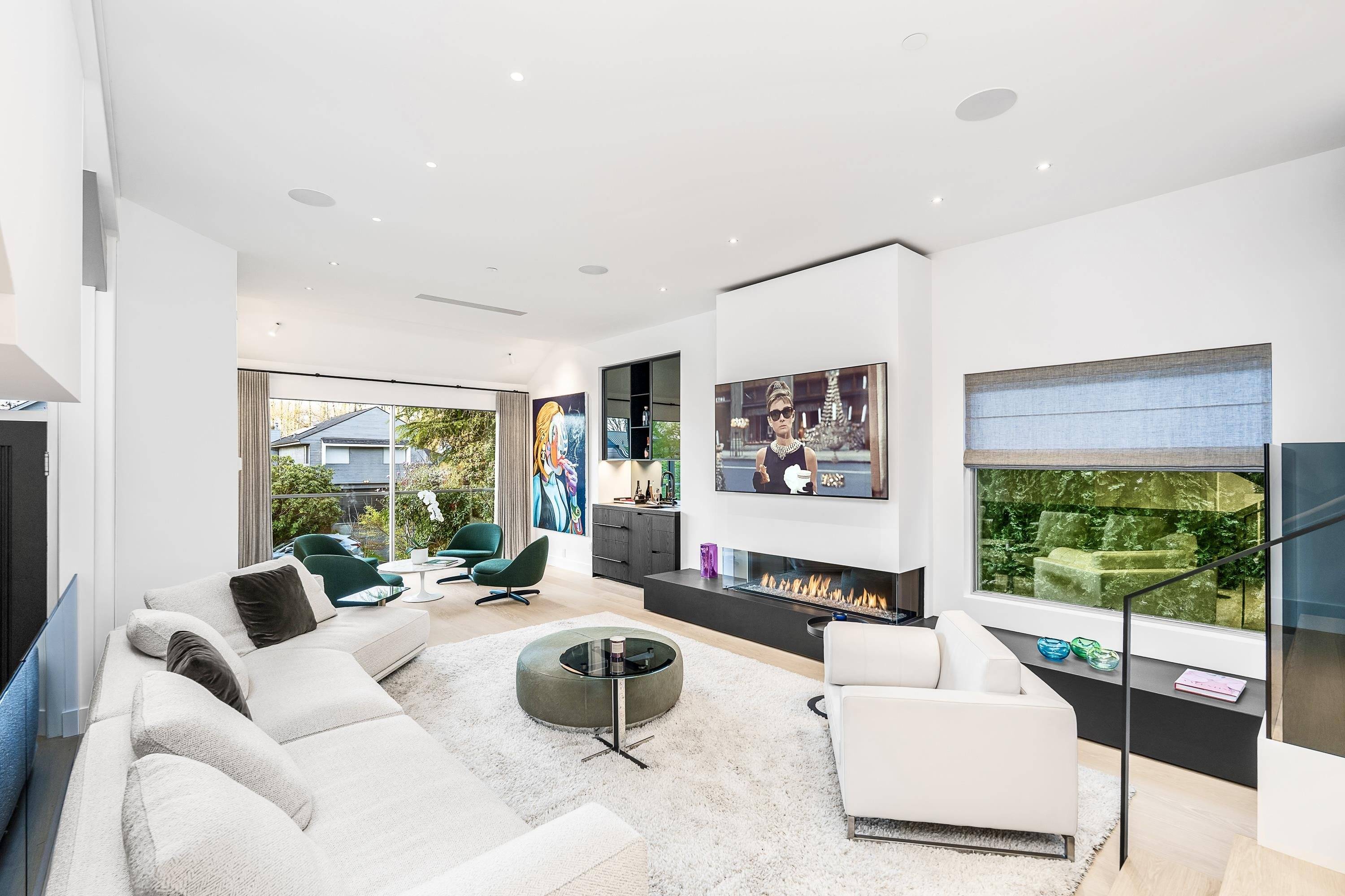 Vancouver, BC V6R 4J4,4416 W 1st AVE