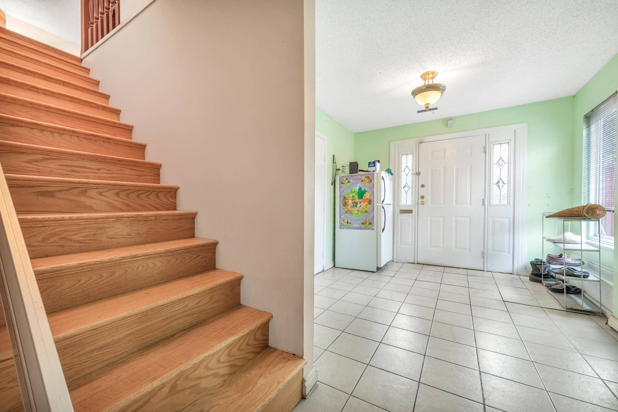 Port Coquitlam, BC V3B 5R7,1772 Manchester CT