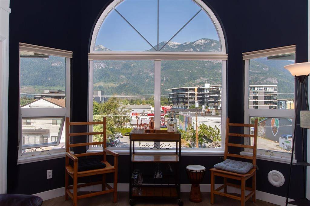 Squamish, BC V8B 0K1,1466 Pemberton AVE #304