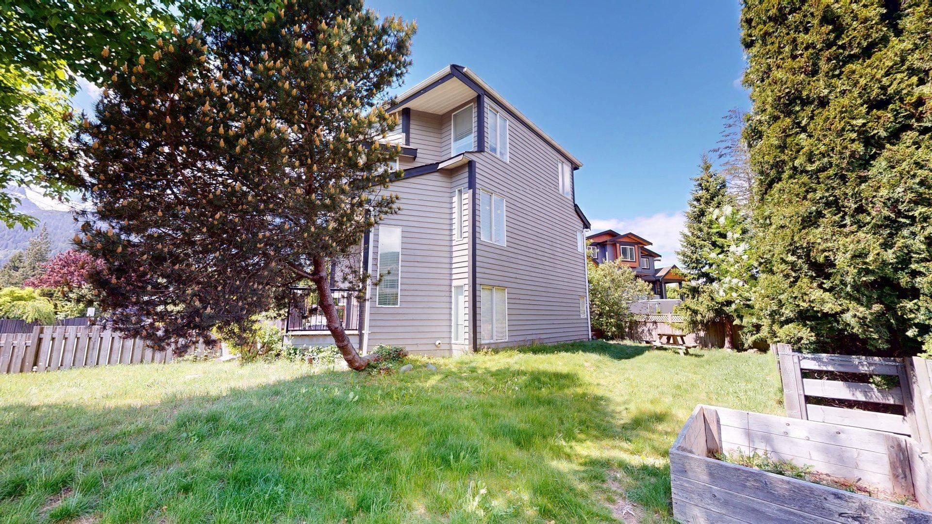 Brackendale, BC V0N 1H0,1499 Judd RD