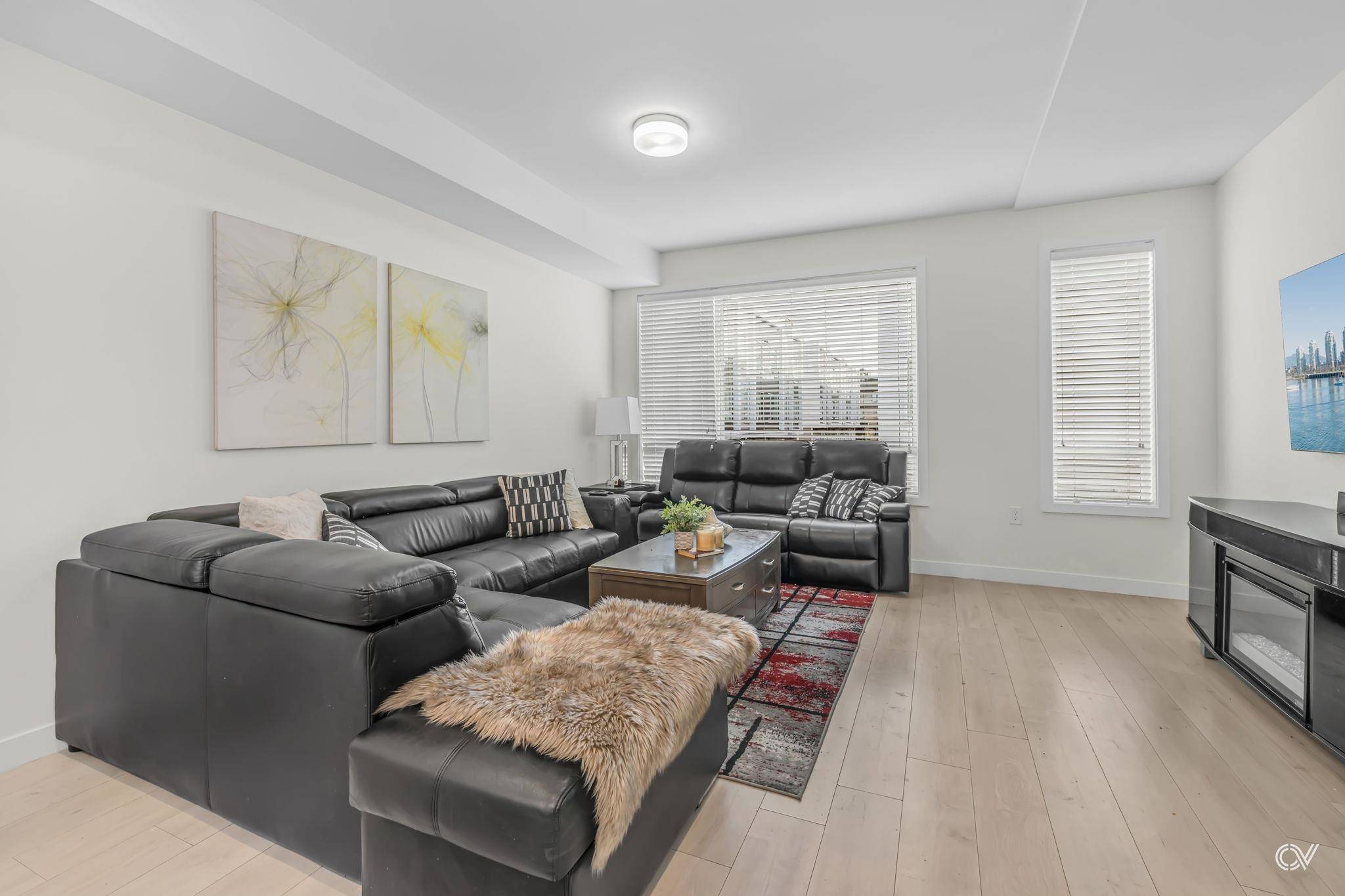 Langley, BC V3A 3X2,19628 55a AVE #17