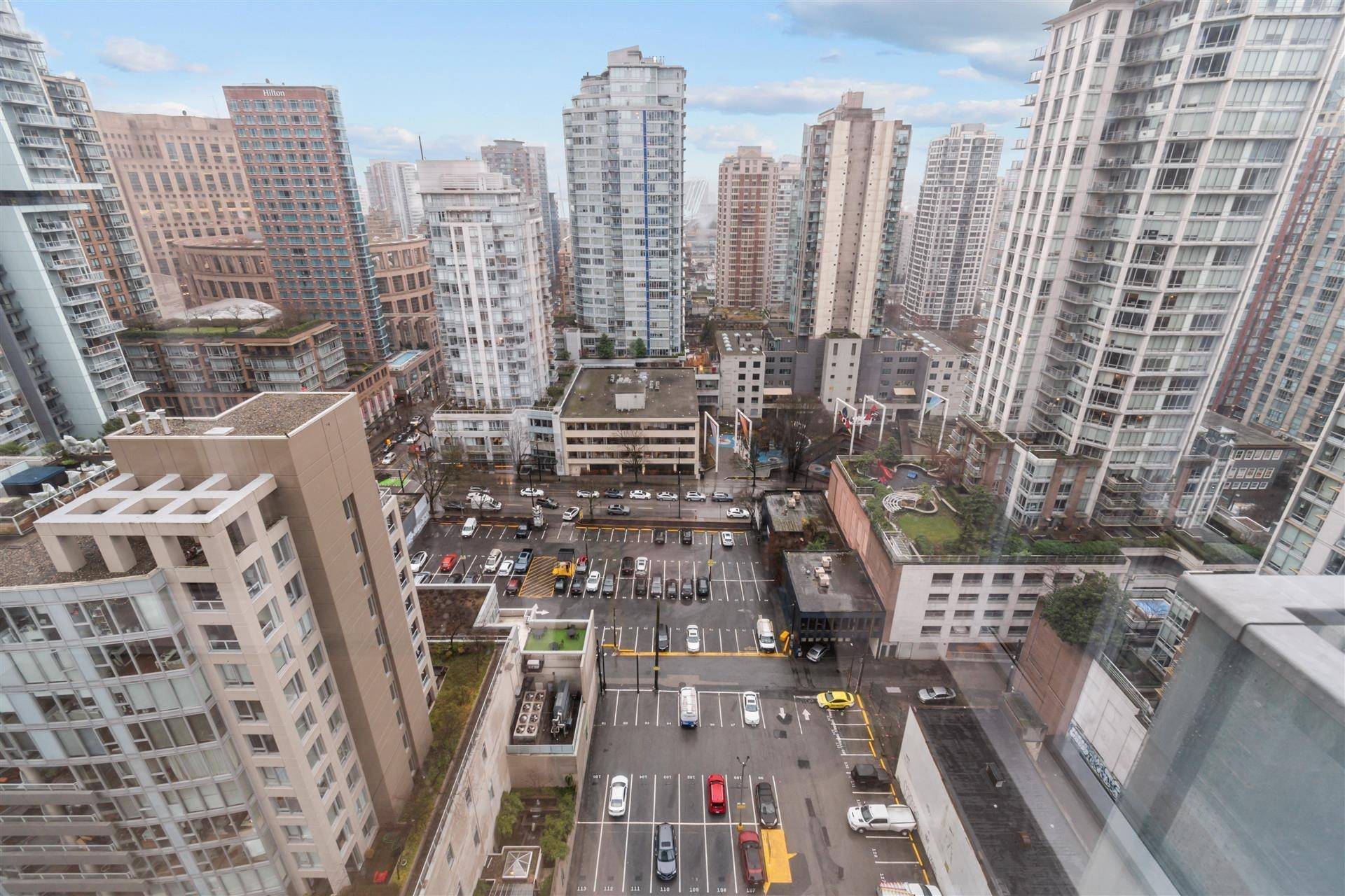 Vancouver, BC V6B 0G4,833 Seymour ST #2004