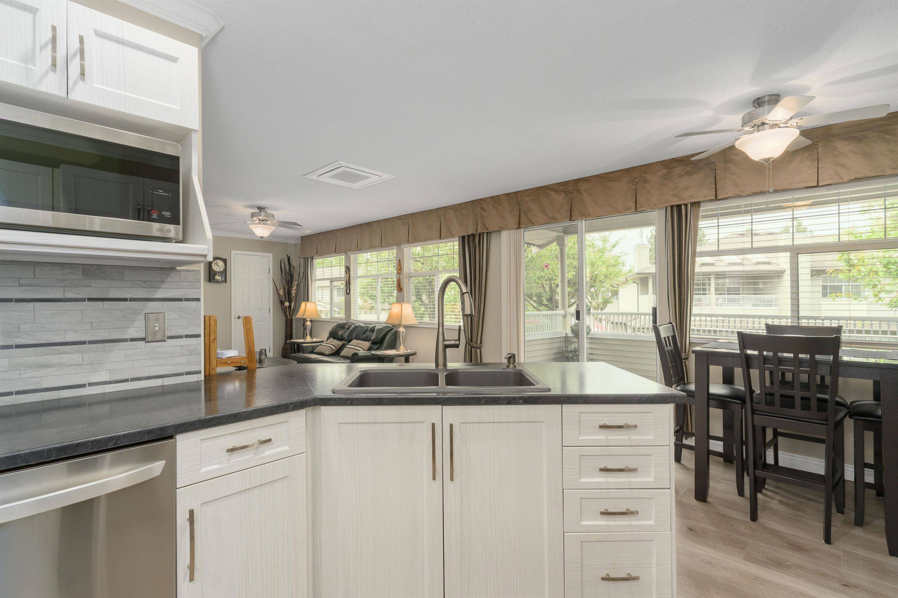 Langley, BC V1M 2L2,20391 96 AVE #188