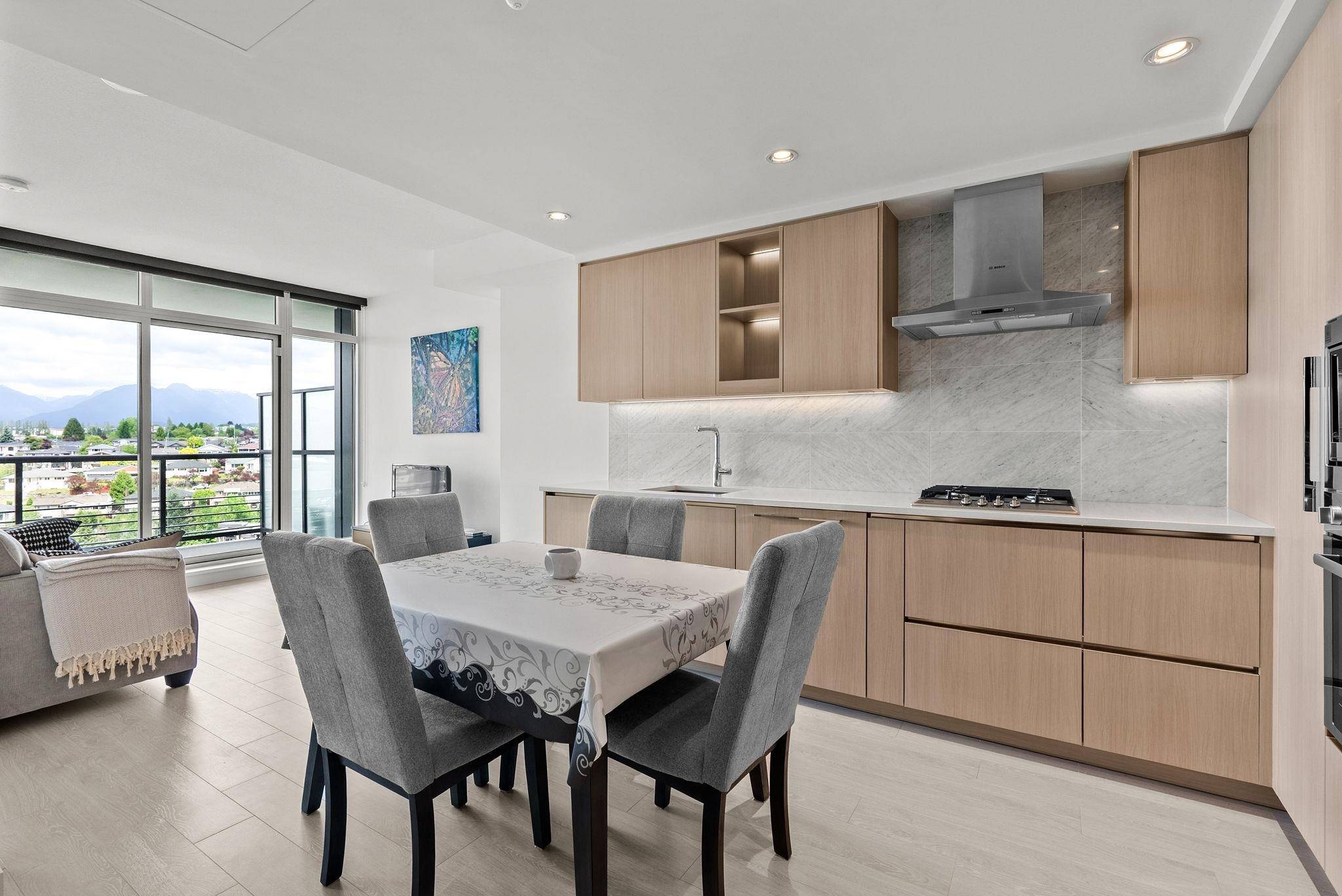 Burnaby, BC V5C 0M9,4730 Lougheed HWY #1406