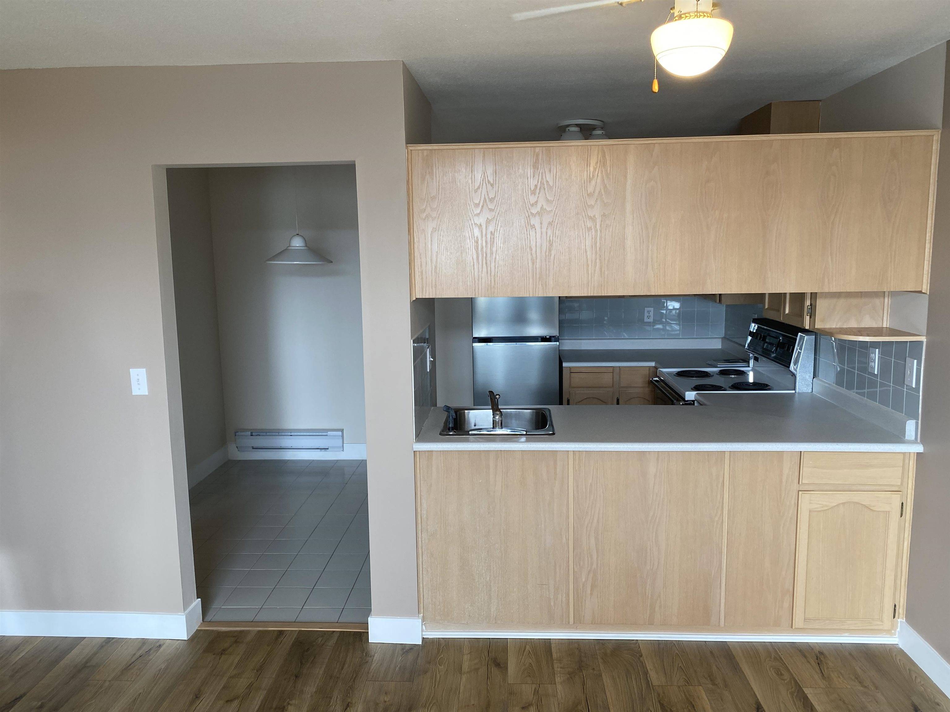 Ladner, BC V4K 2Z3,4845 53 ST #D304