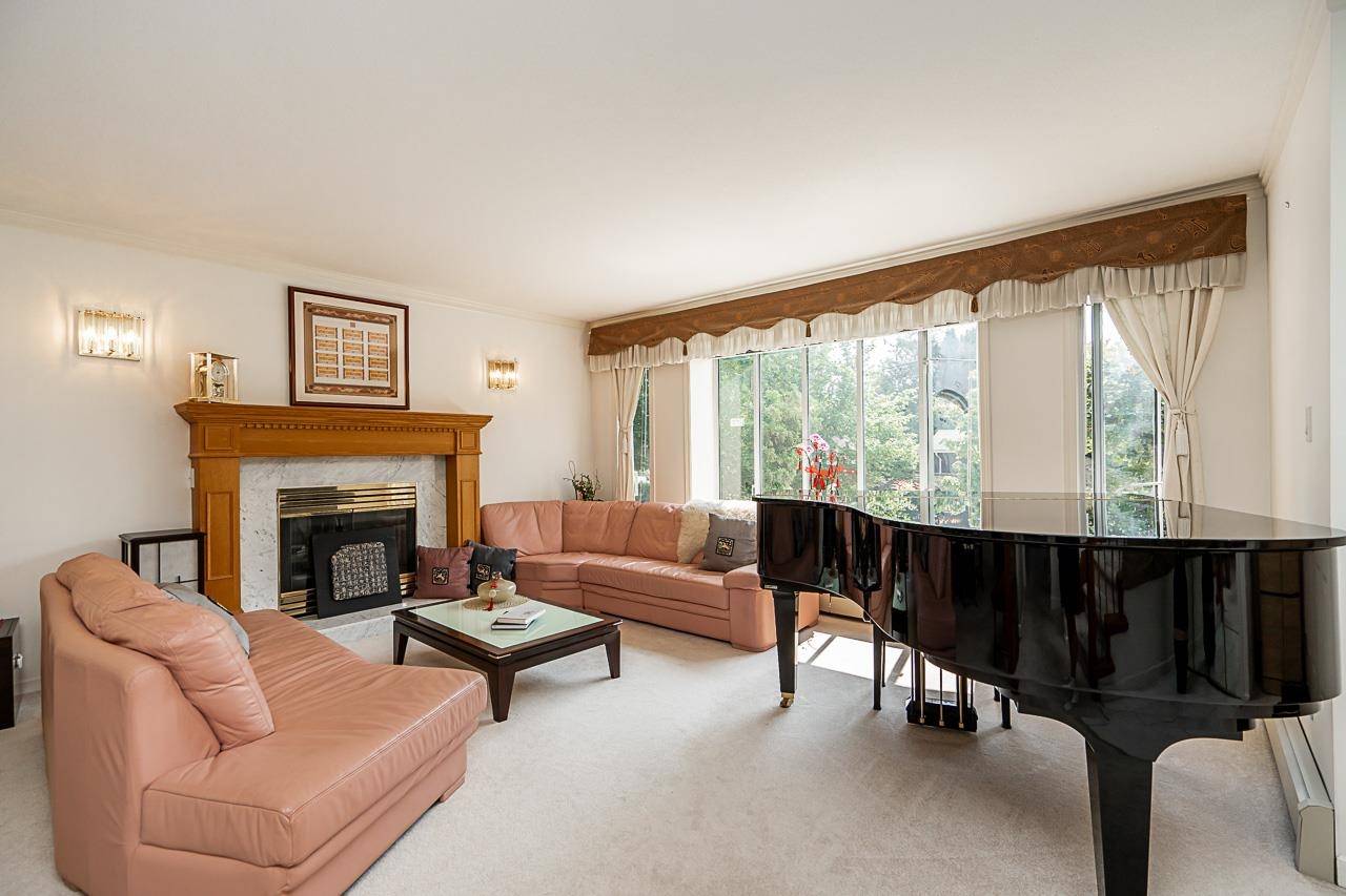 Vancouver, BC V6M 2T5,2133 W 49th AVE
