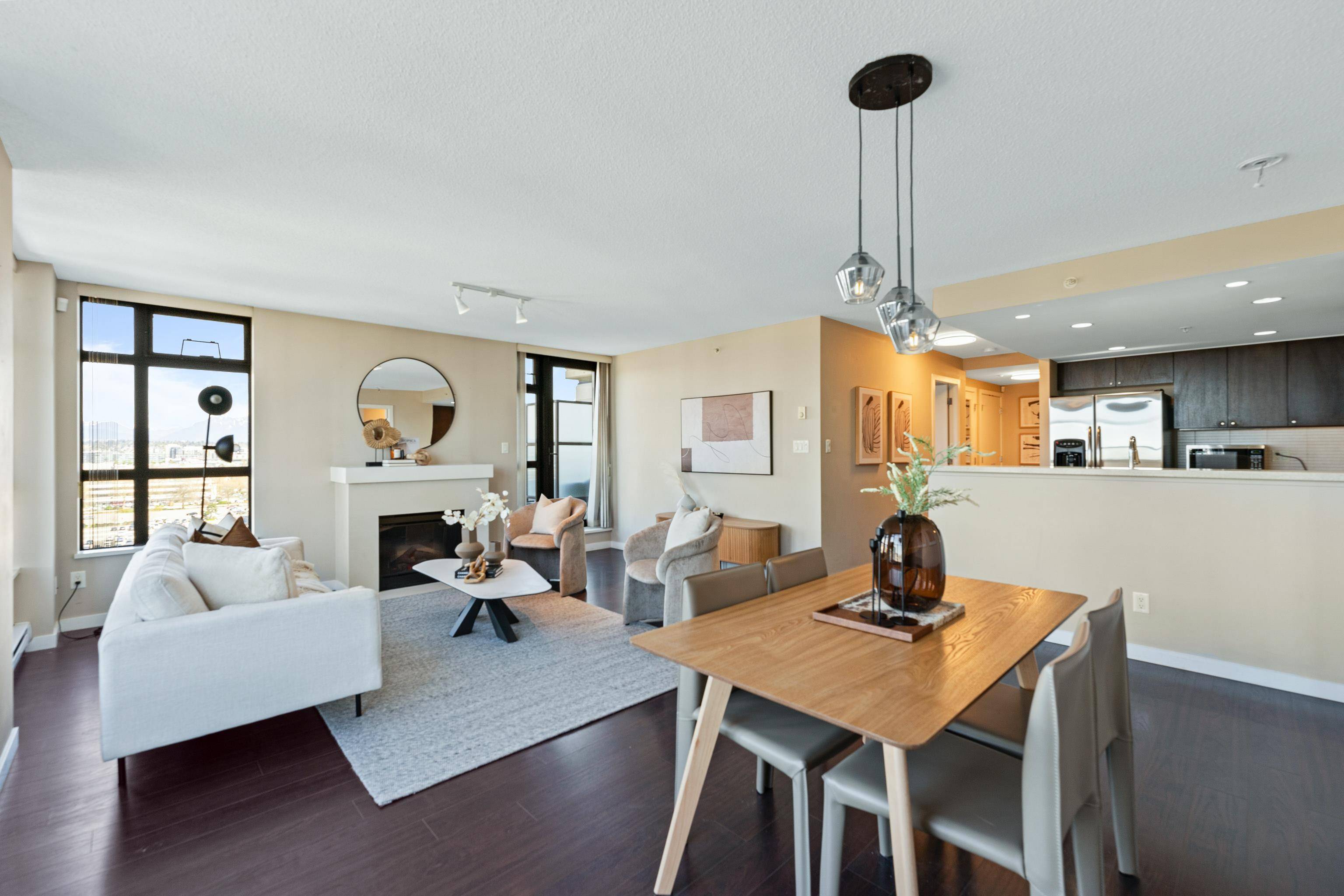 Richmond, BC V6X 0A1,8120 Lansdowne RD #1301