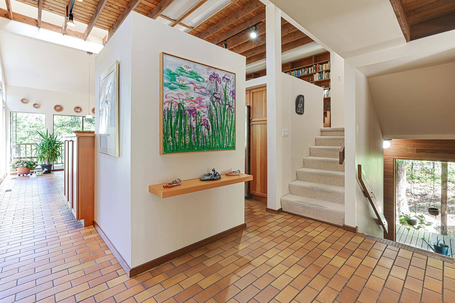 Lions Bay, BC V0N 2E0,325 Oceanview RD