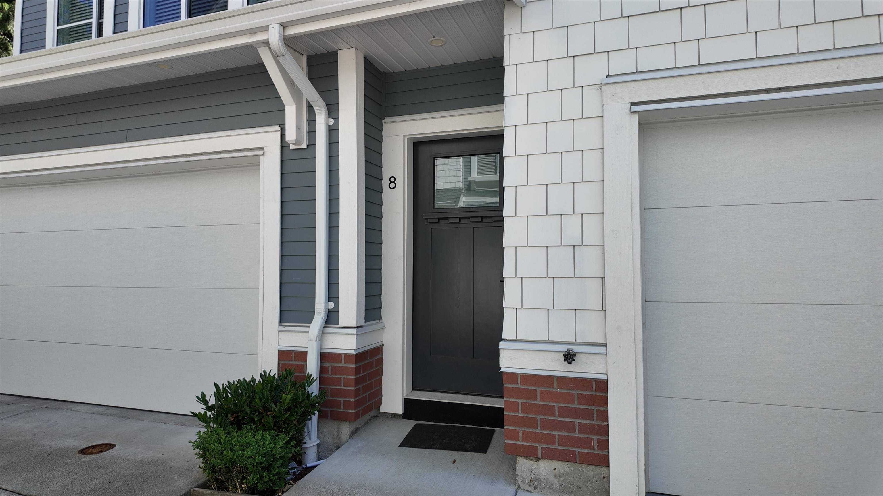 Maple Ridge, BC V2W 0J9,24021 110 AVE #8