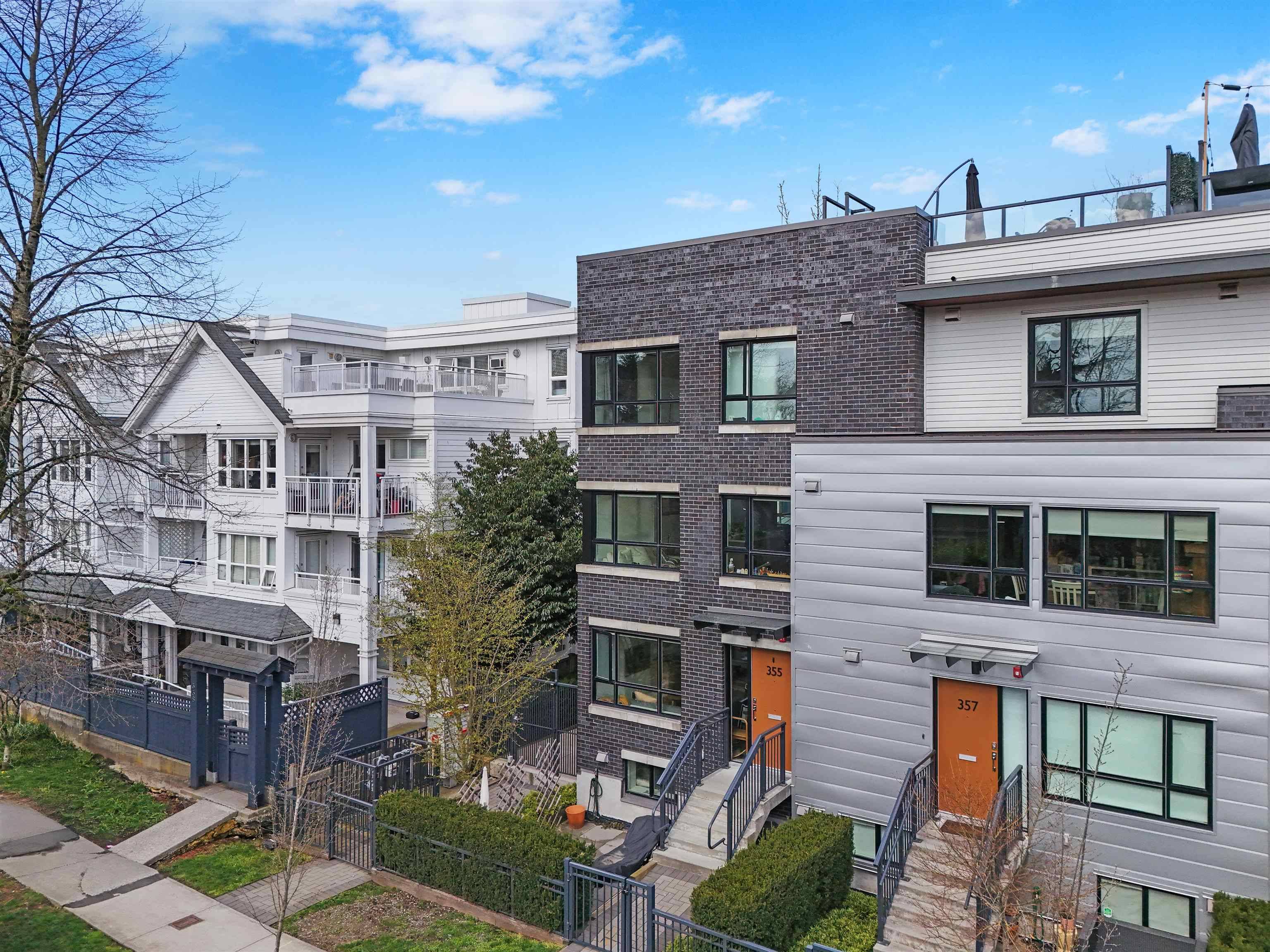 Vancouver, BC V5T 2T7,355 E 16th AVE