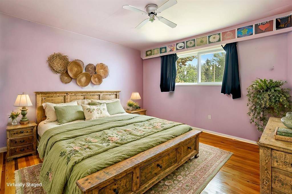 North Vancouver, BC V7L 3Y9,2125 Boulevard CRES