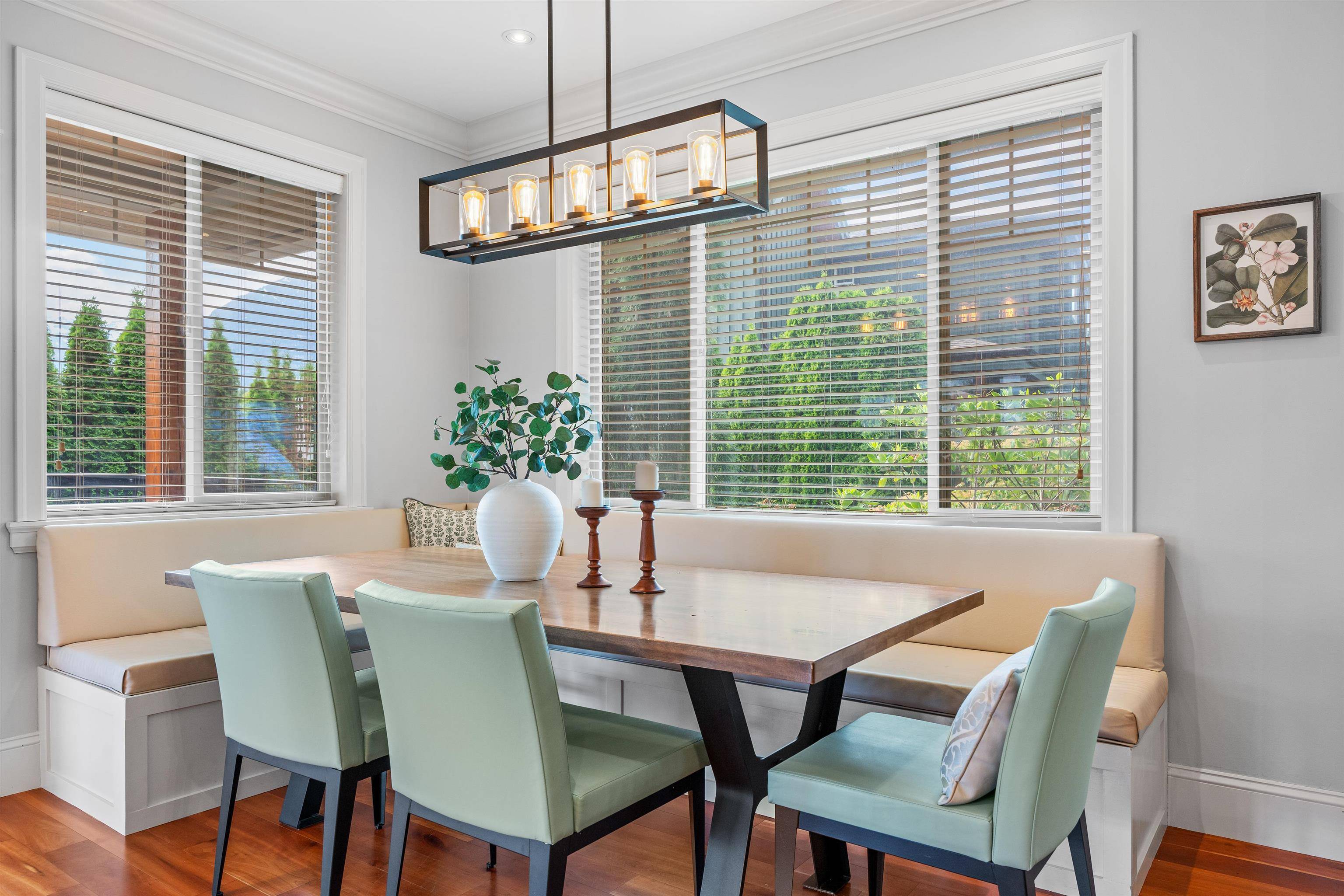 Squamish, BC V8B 0G1,1041 Glacier View PL