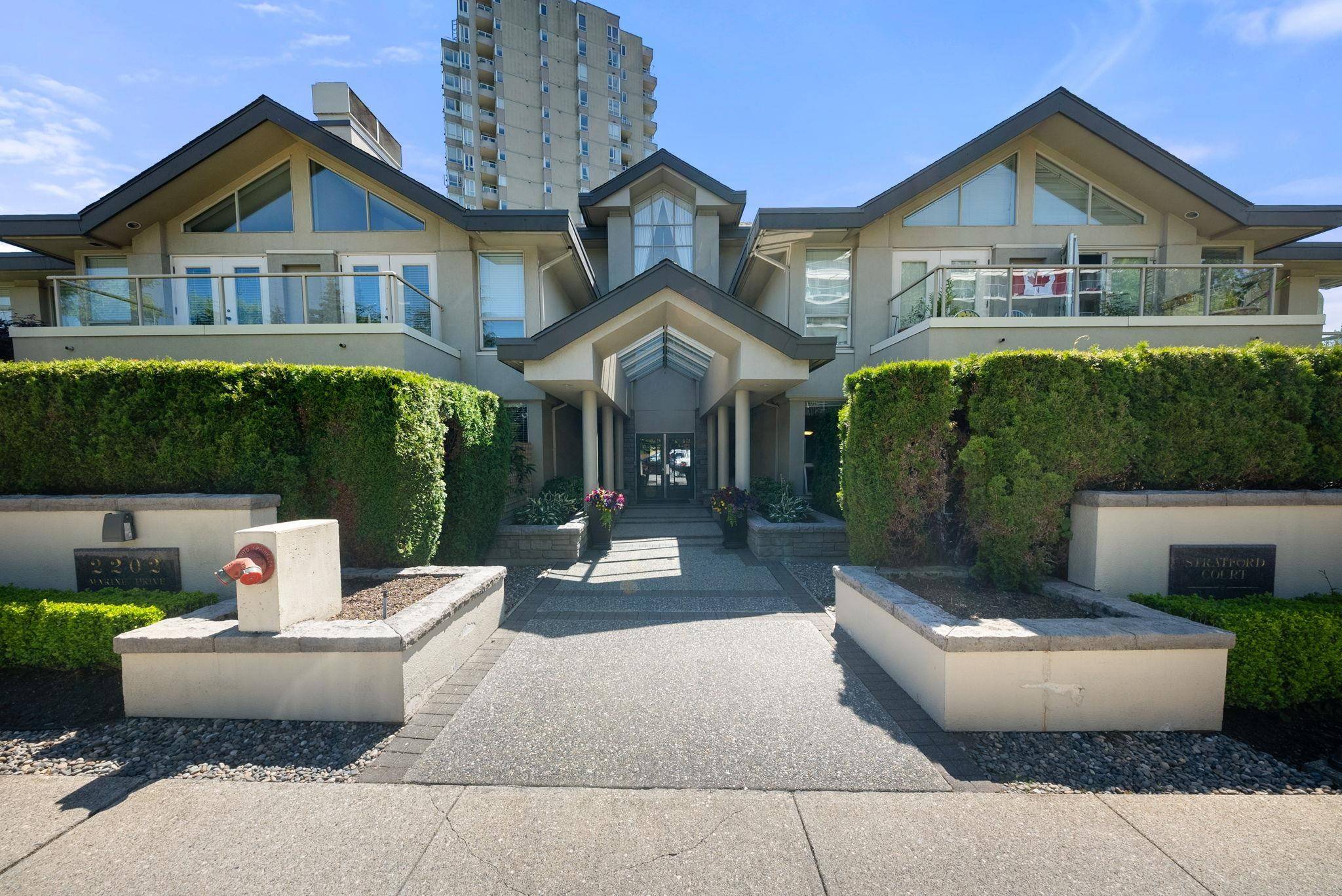 West Vancouver, BC V7V 1K4,2202 Marine DR #101
