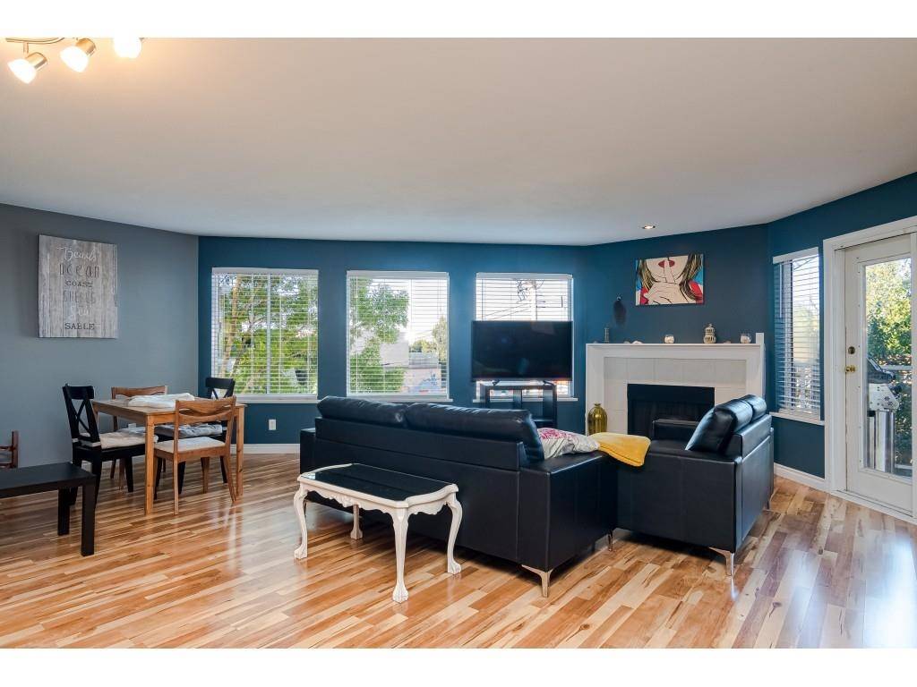 White Rock, BC V4B 4A1,1369 George ST #204