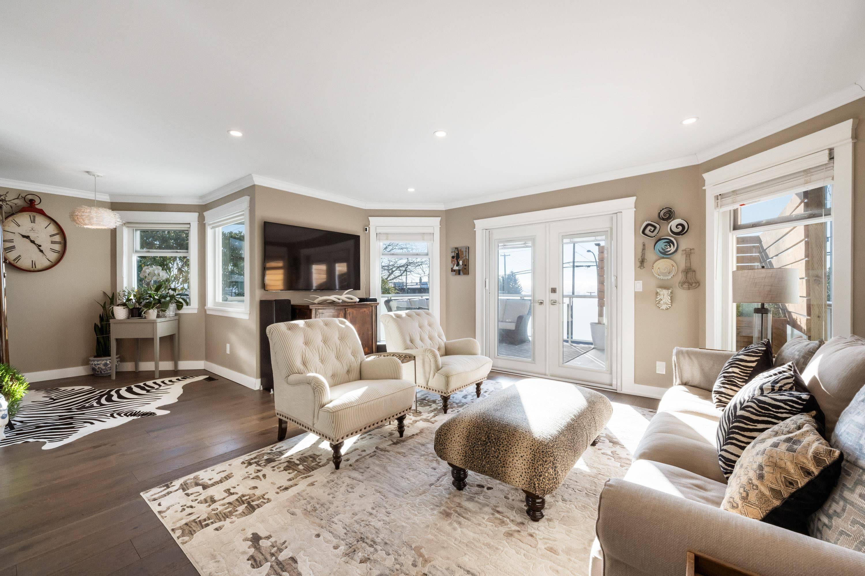 White Rock, BC V4B 5H5,1203 Finlay ST