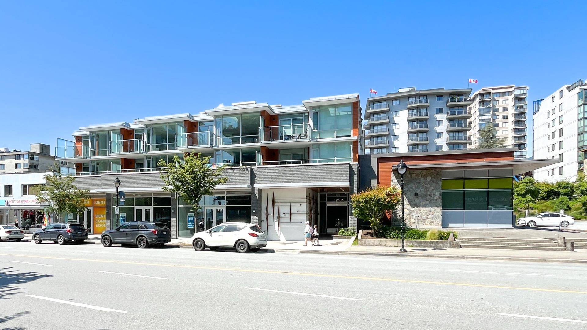 West Vancouver, BC V7T 1B6,1331 Marine DR #306