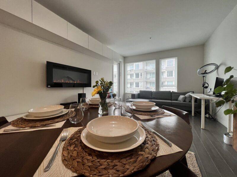 North Vancouver, BC V7M 3G8,255 W 1st ST #327