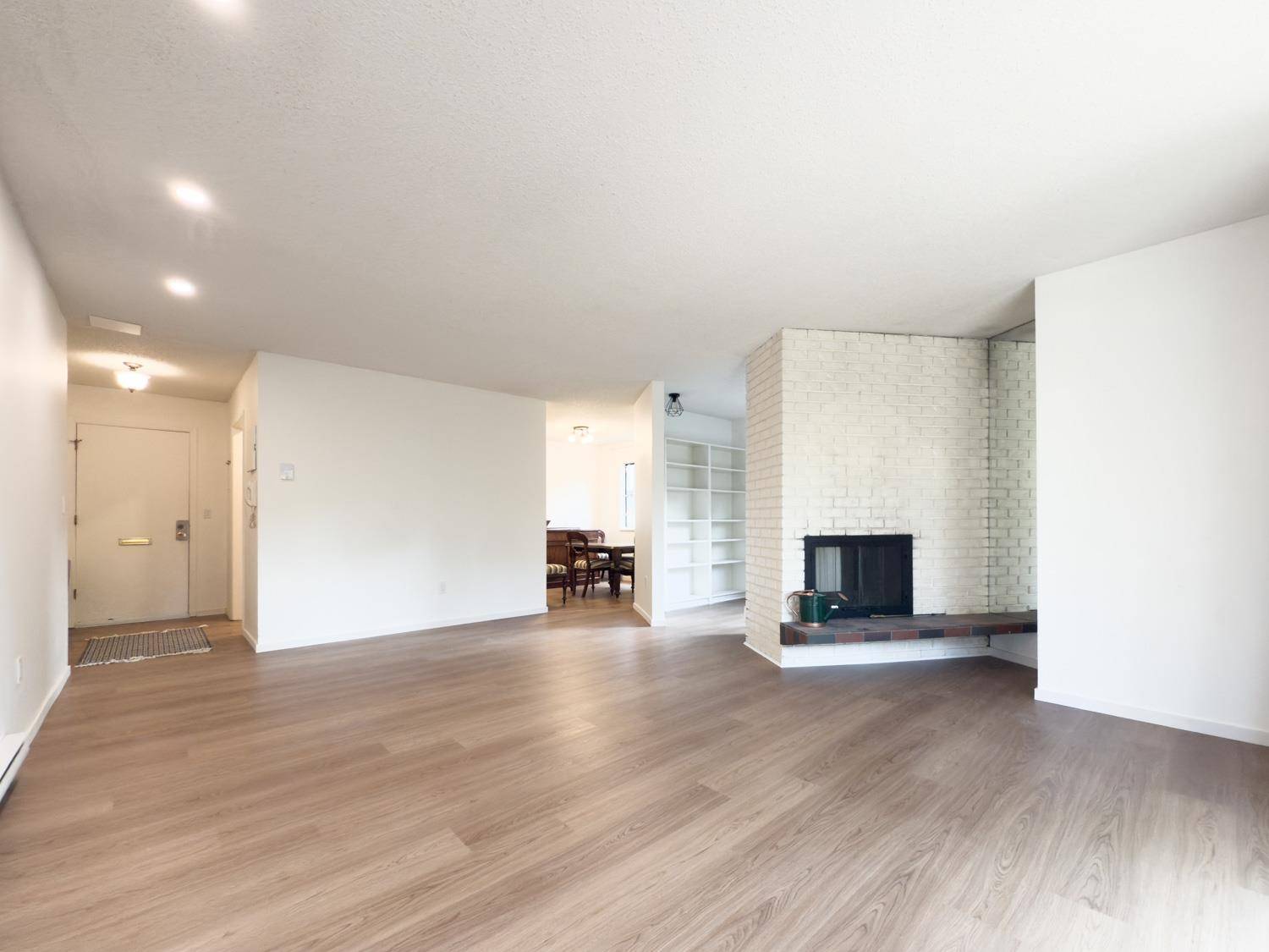 Vancouver, BC V6H 1N3,1130 W 13th AVE #101