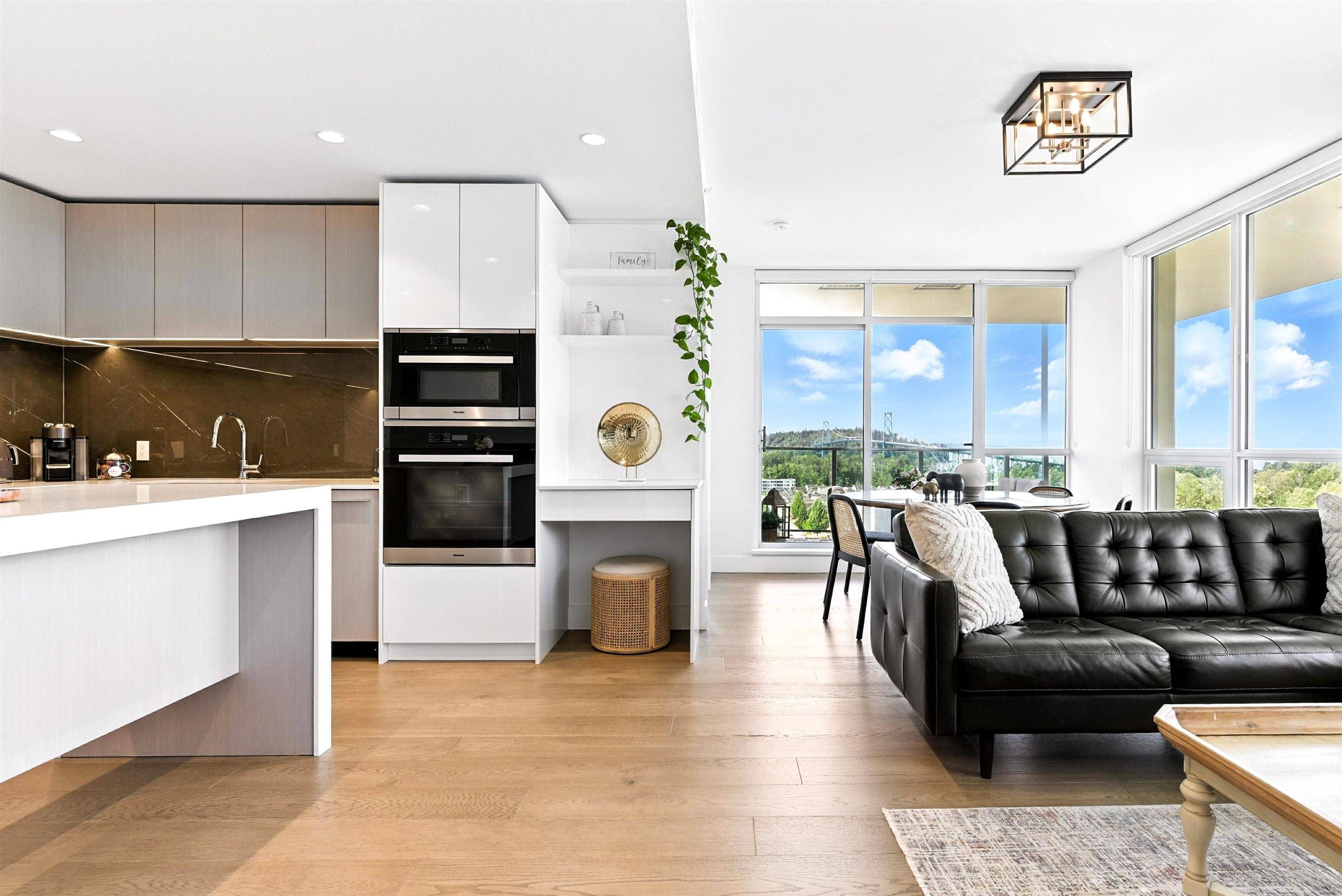 North Vancouver, BC V7P 0E2,1632 Lions Gate LN #1205