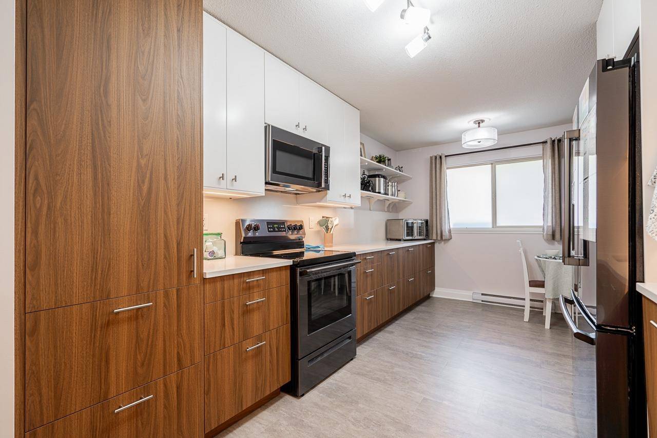Ladner, BC V4K 2Z3,4811 53 ST #A205