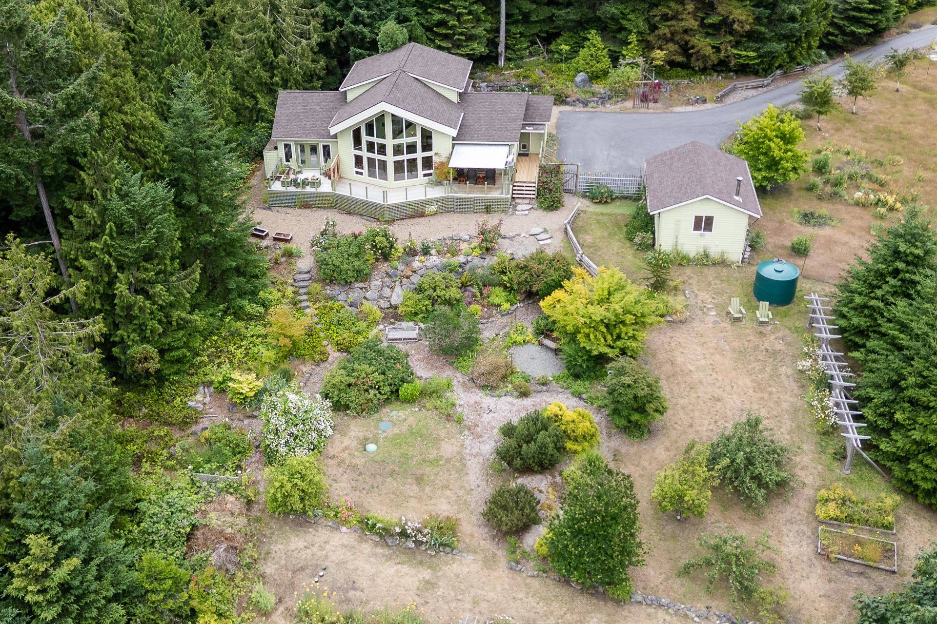 Mayne Island, BC V0N 2J2,423 Felix Jack RD