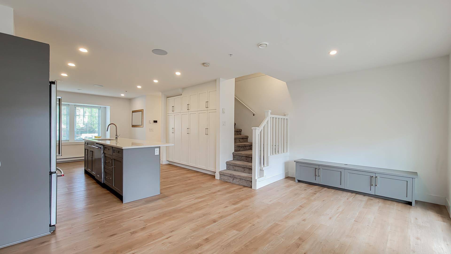 Port Coquitlam, BC V3C 1Y2,2338 Kelly AVE #2