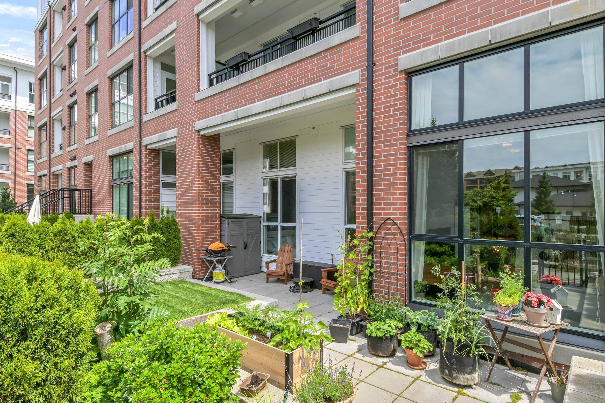 Langley, BC V2Y 4J4,8150 207 ST #C105