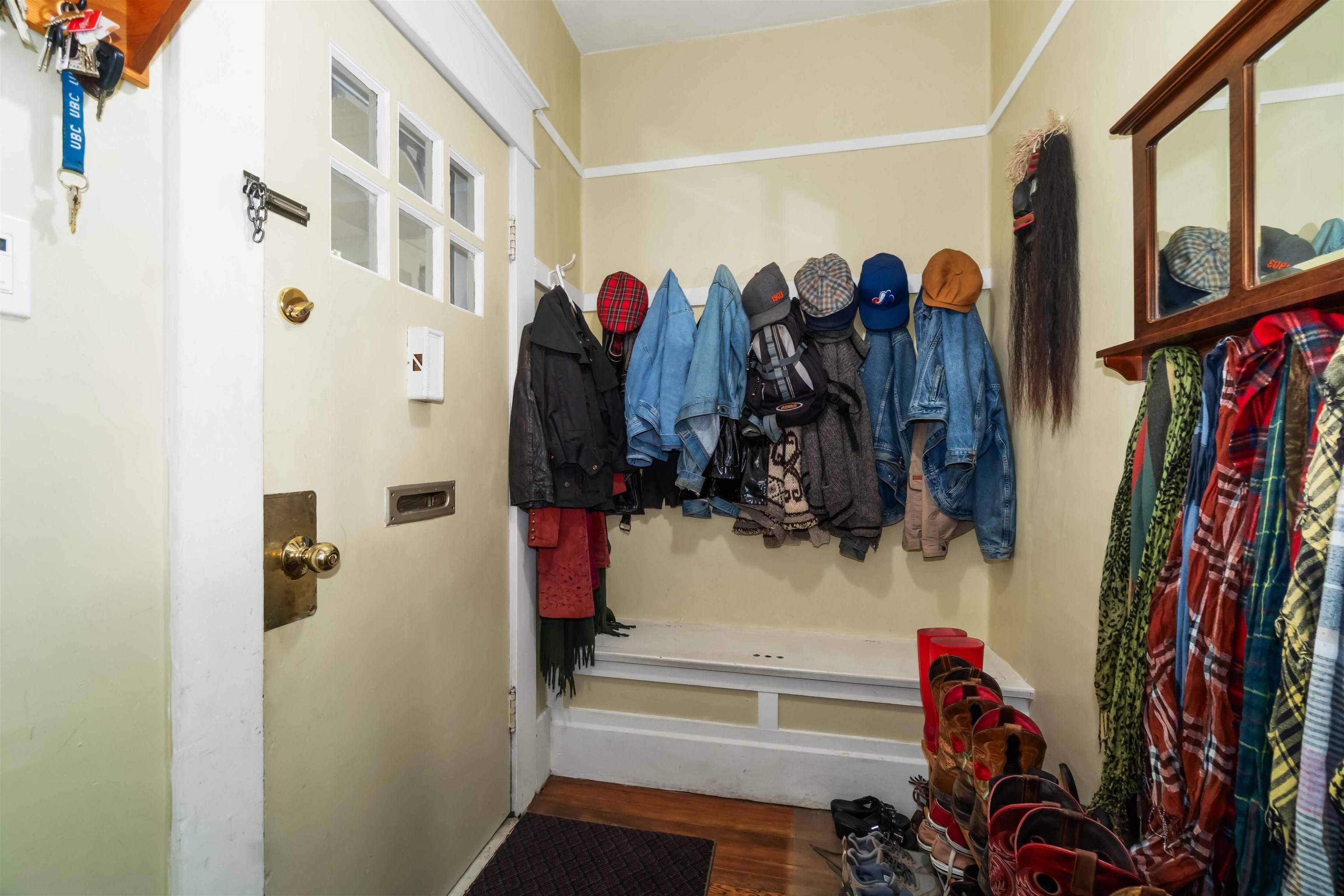 Vancouver, BC V5W 2W7,6319 Sophia ST
