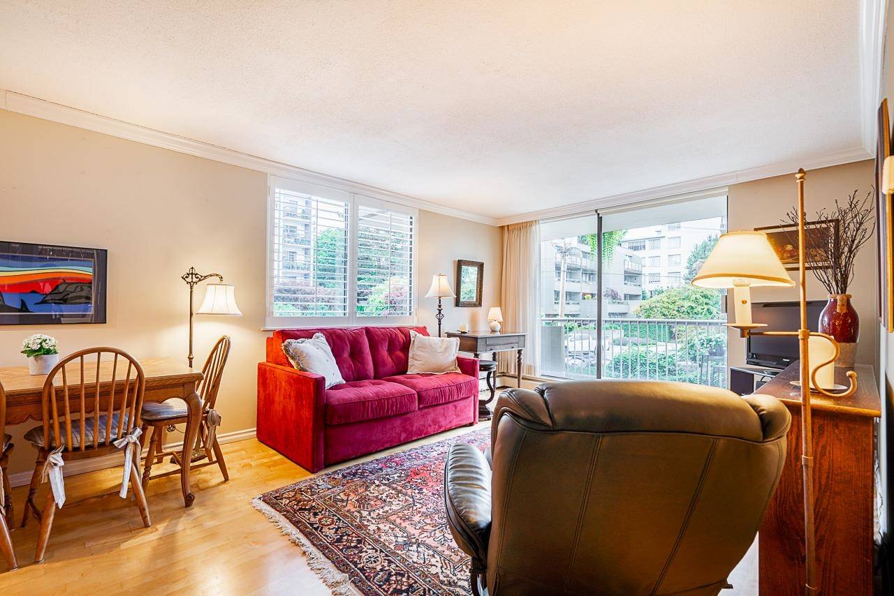 West Vancouver, BC V7V 1C3,2150 Bellevue AVE #204