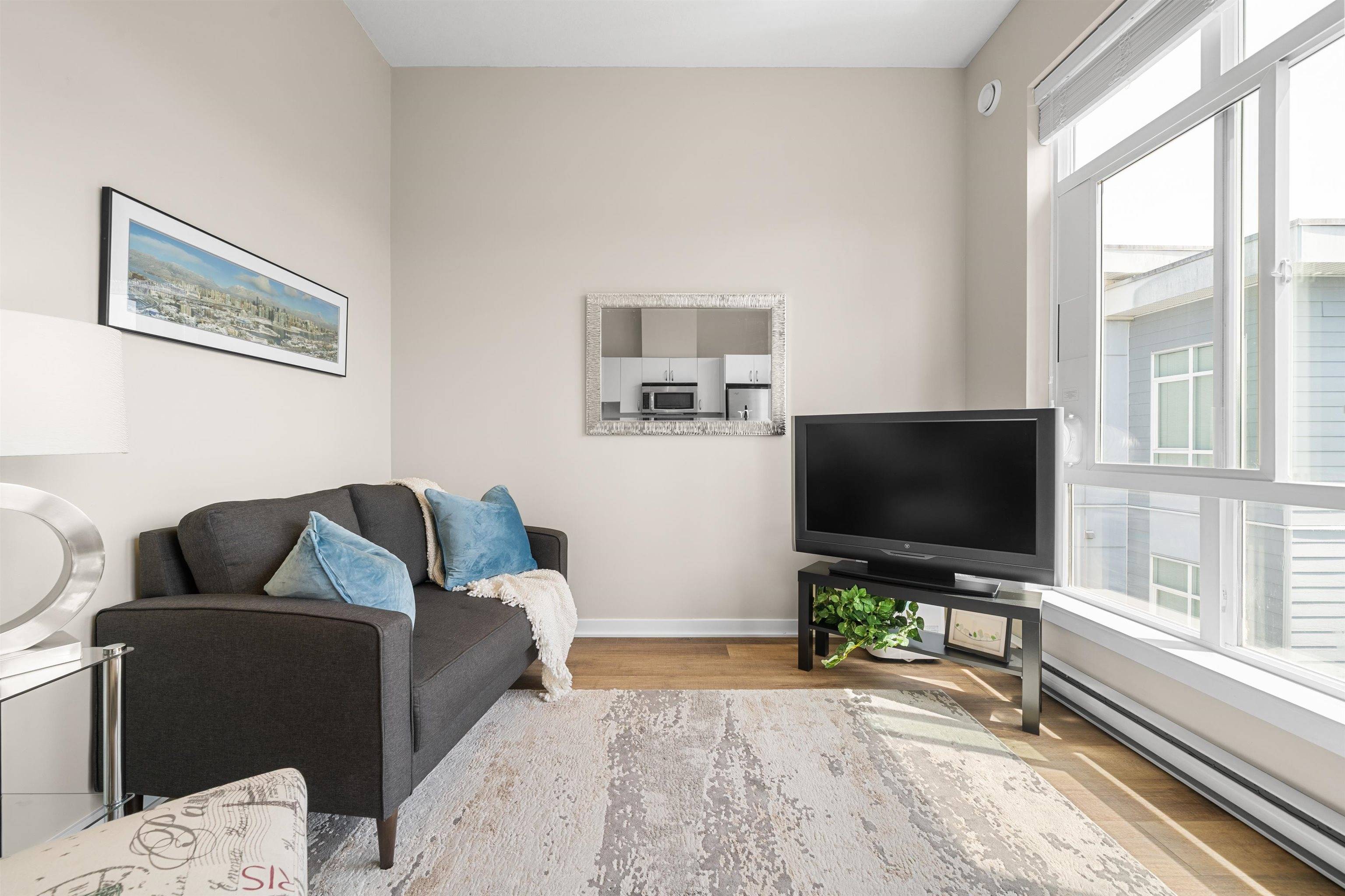 Surrey, BC V3T 0G2,13728 108 AVE #513