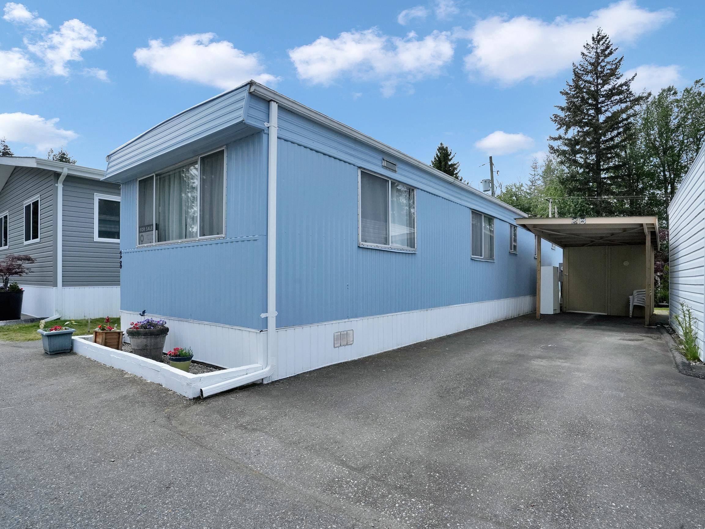 Langley, BC V2Z 1N2,24330 Fraser HWY #28