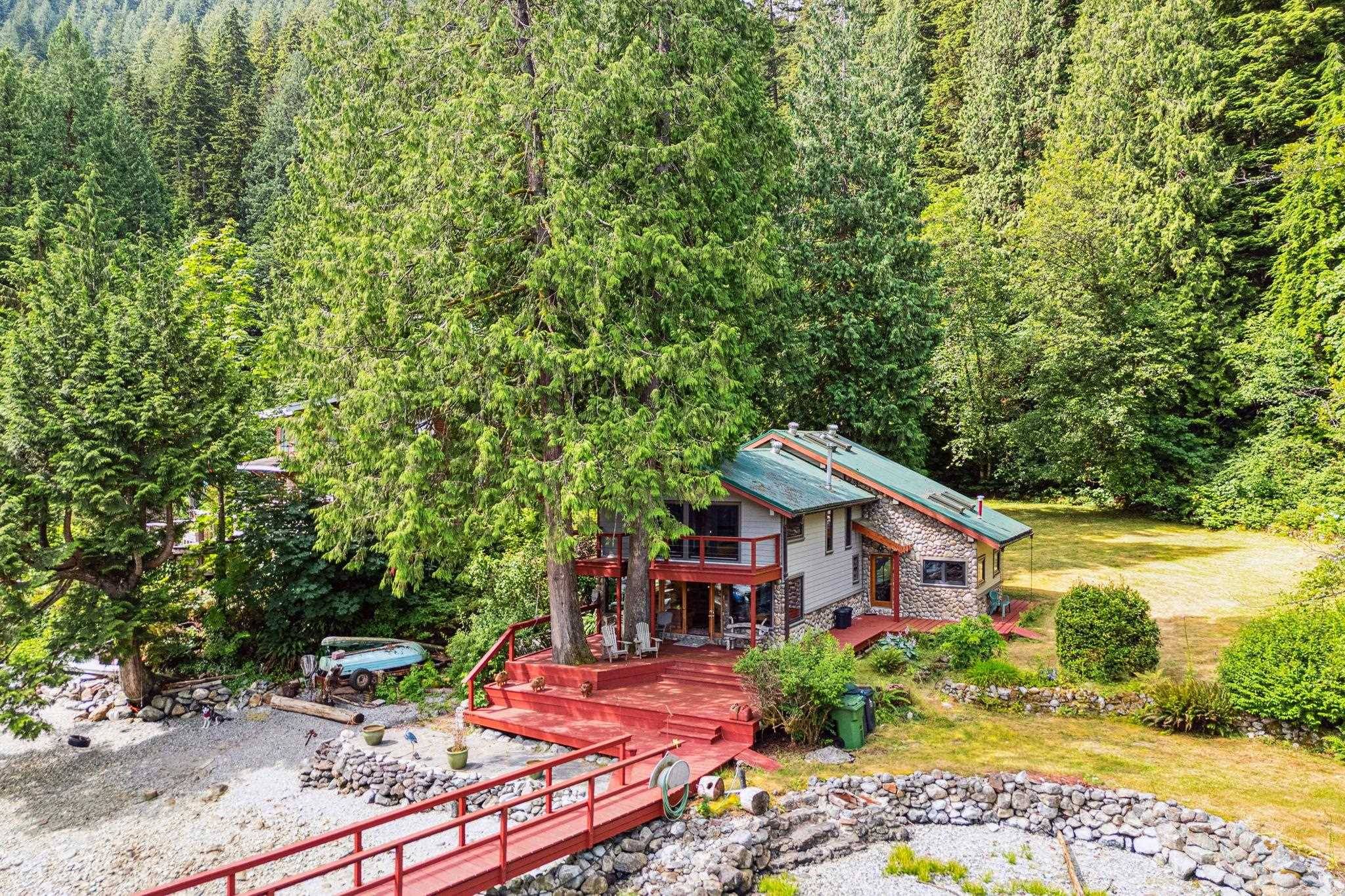 North Vancouver, BC V0V 0V0,12&13 Coldwell BCH