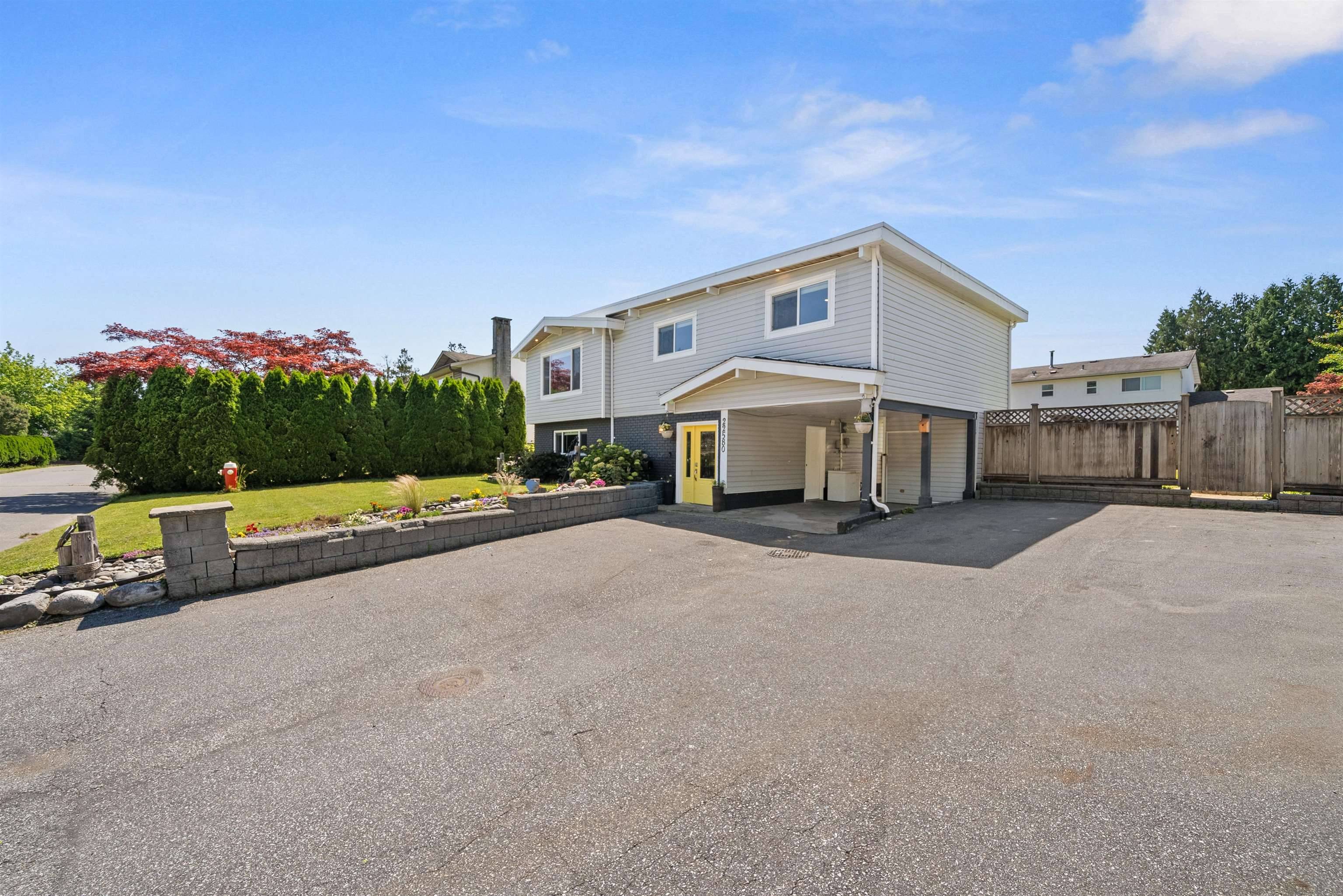 Maple Ridge, BC V2X 7H6,22580 Hinch CRES