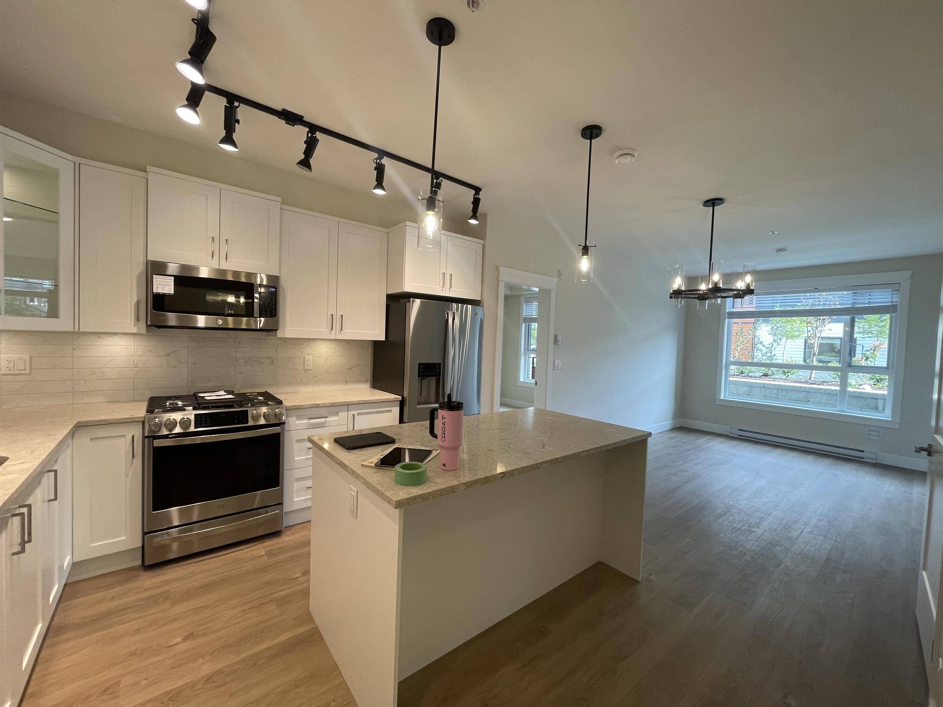 Langley, BC V2Y 2C4,20932 83 AVE #120