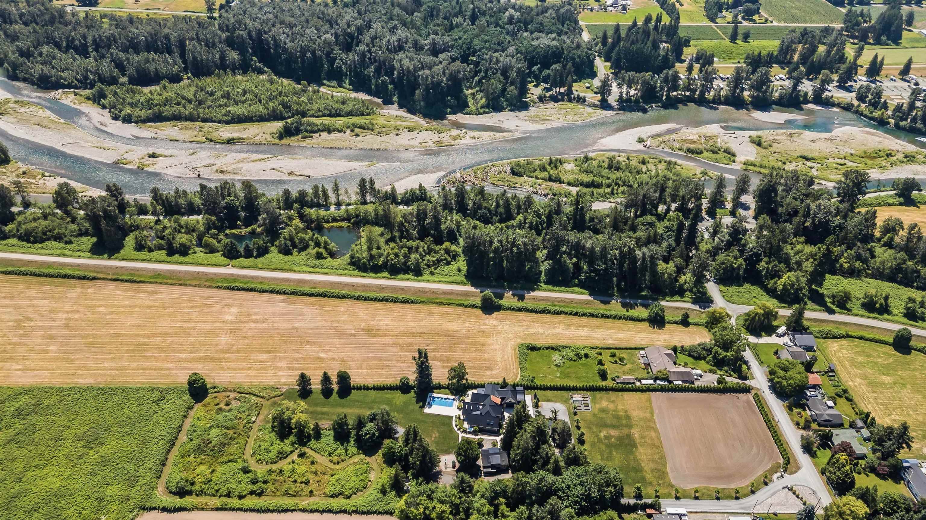 Sardis - Greendale, BC V2R 4P8,5474 Lickman RD