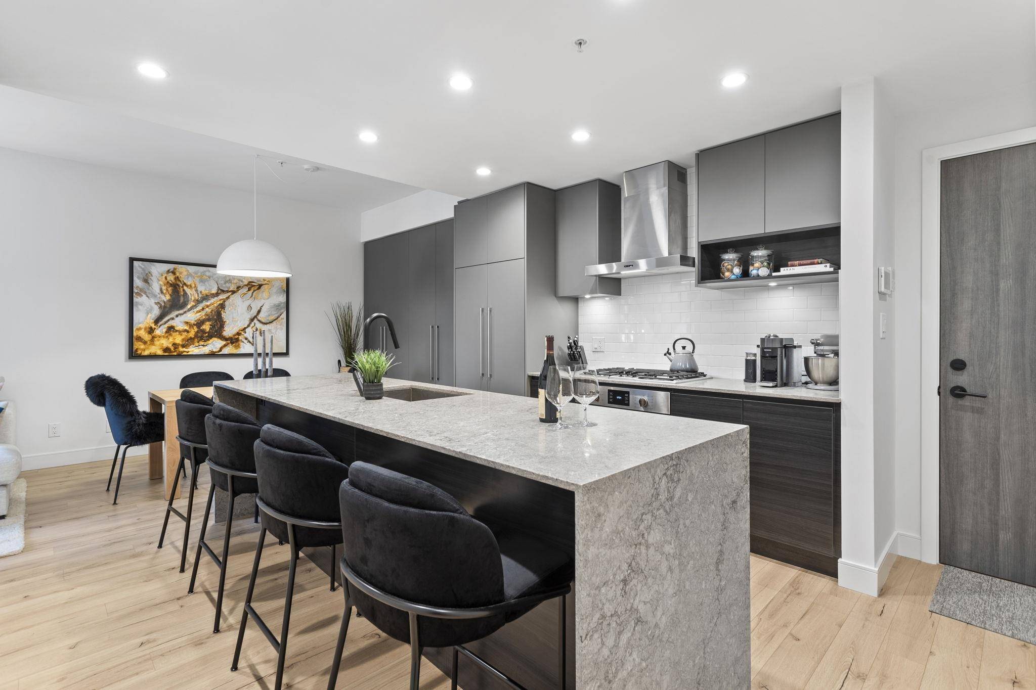 Port Moody, BC V3H 0L9,3131 Murray ST #507