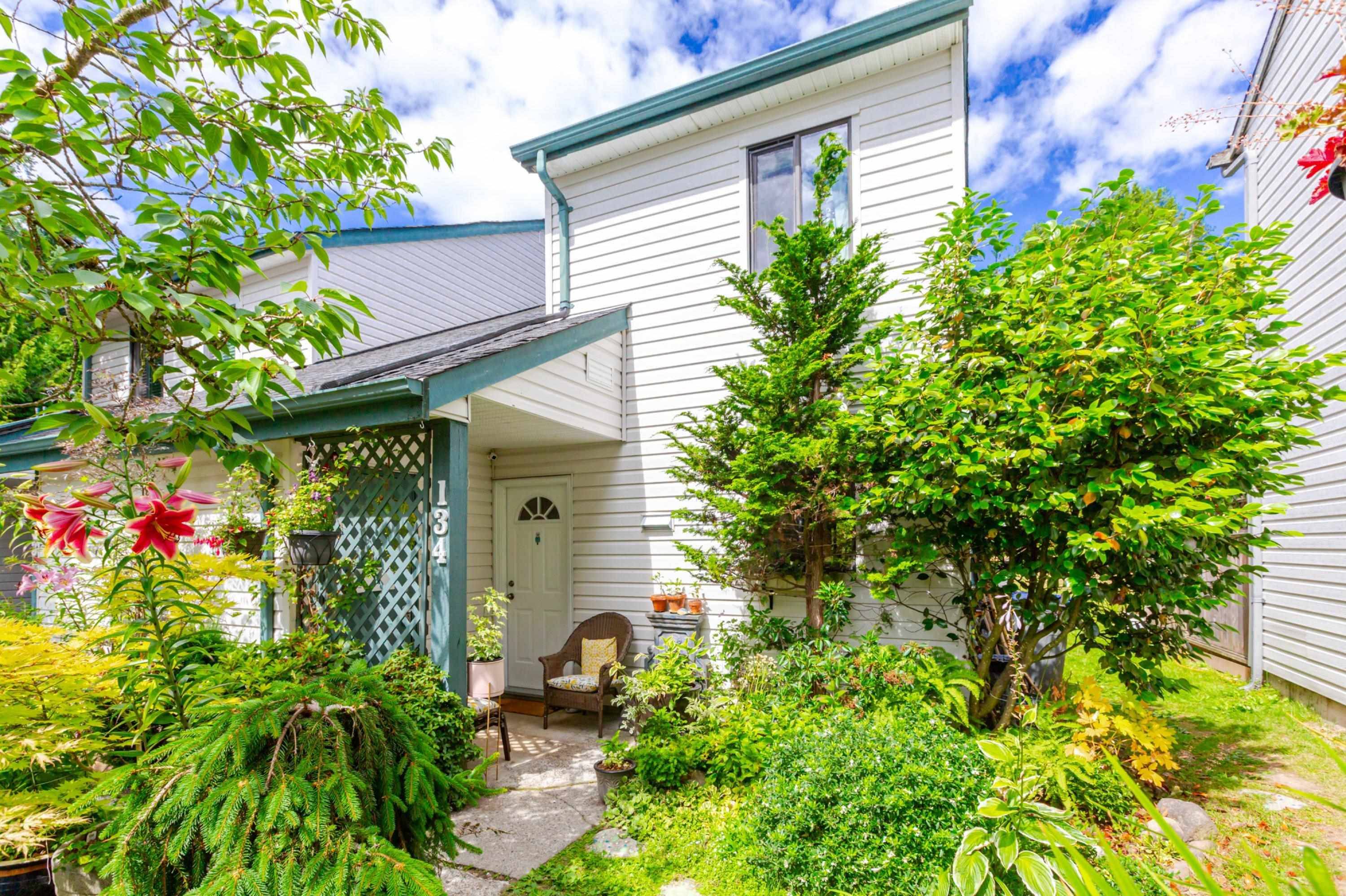 Surrey, BC V3W 6X6,13710 67 AVE #134