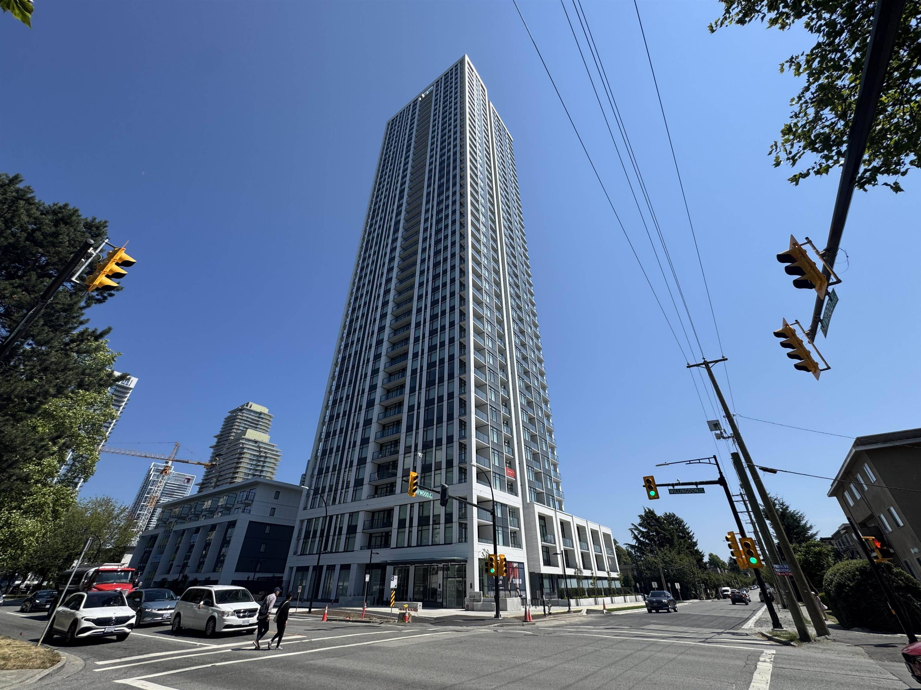 Burnaby, BC V5H 0L3,6468 Willingdon AVE #1007