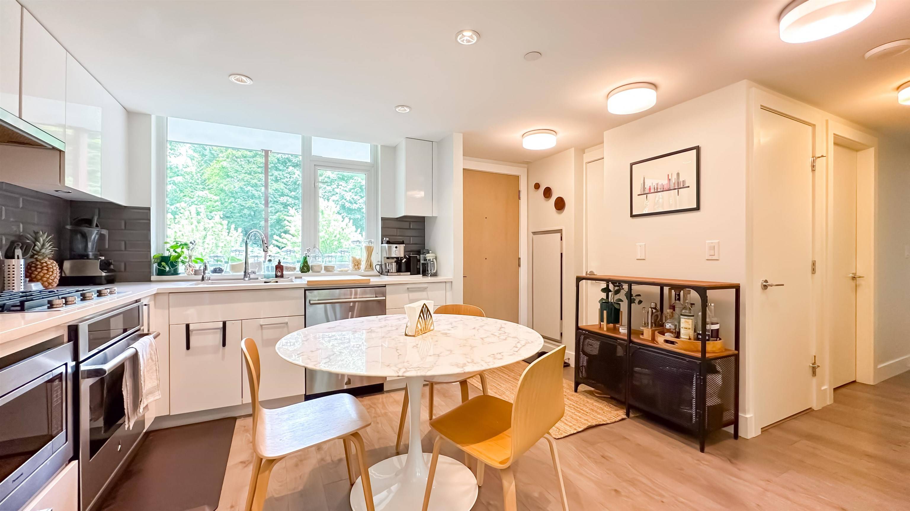 Vancouver, BC V5S 0H1,3498 Marine WAY #202