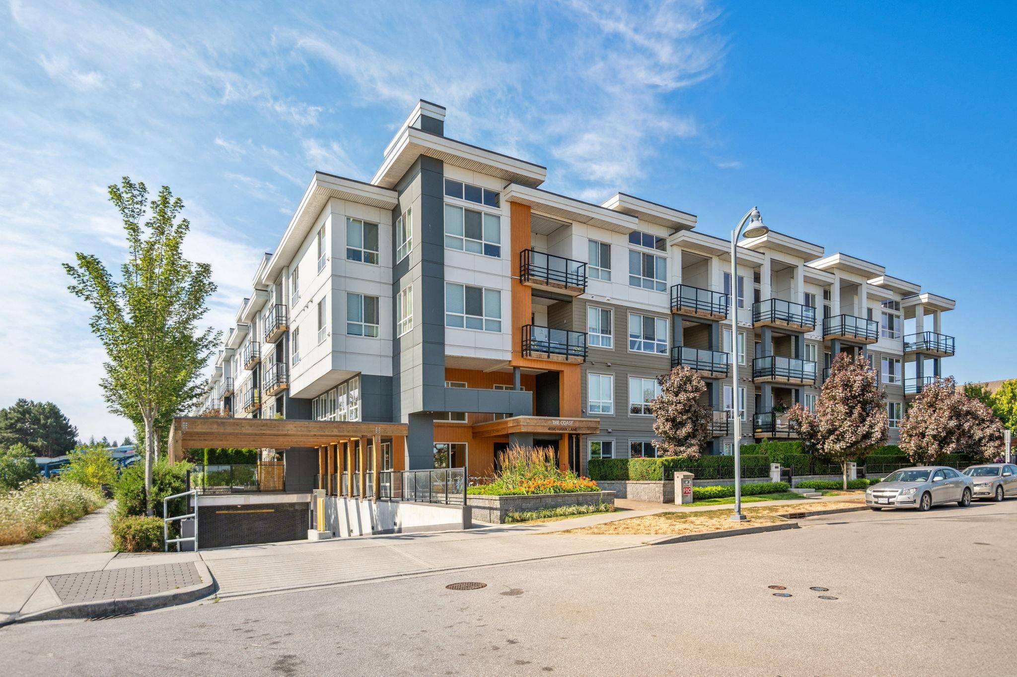 Tsawwassen, BC V4M 0C4,4690 Hawk LN #315