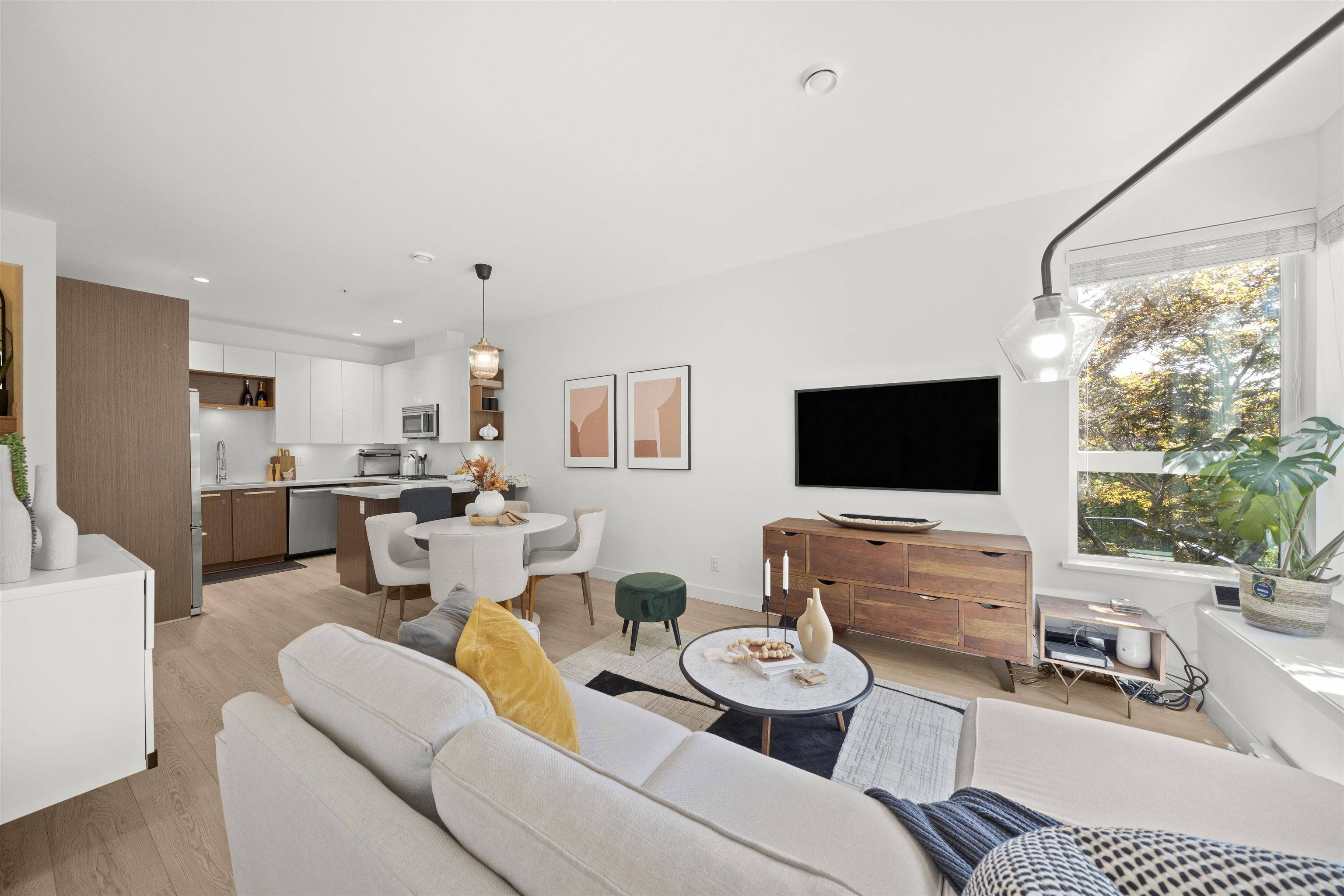 Vancouver, BC V5P 0B2,8438 Gladstone ST