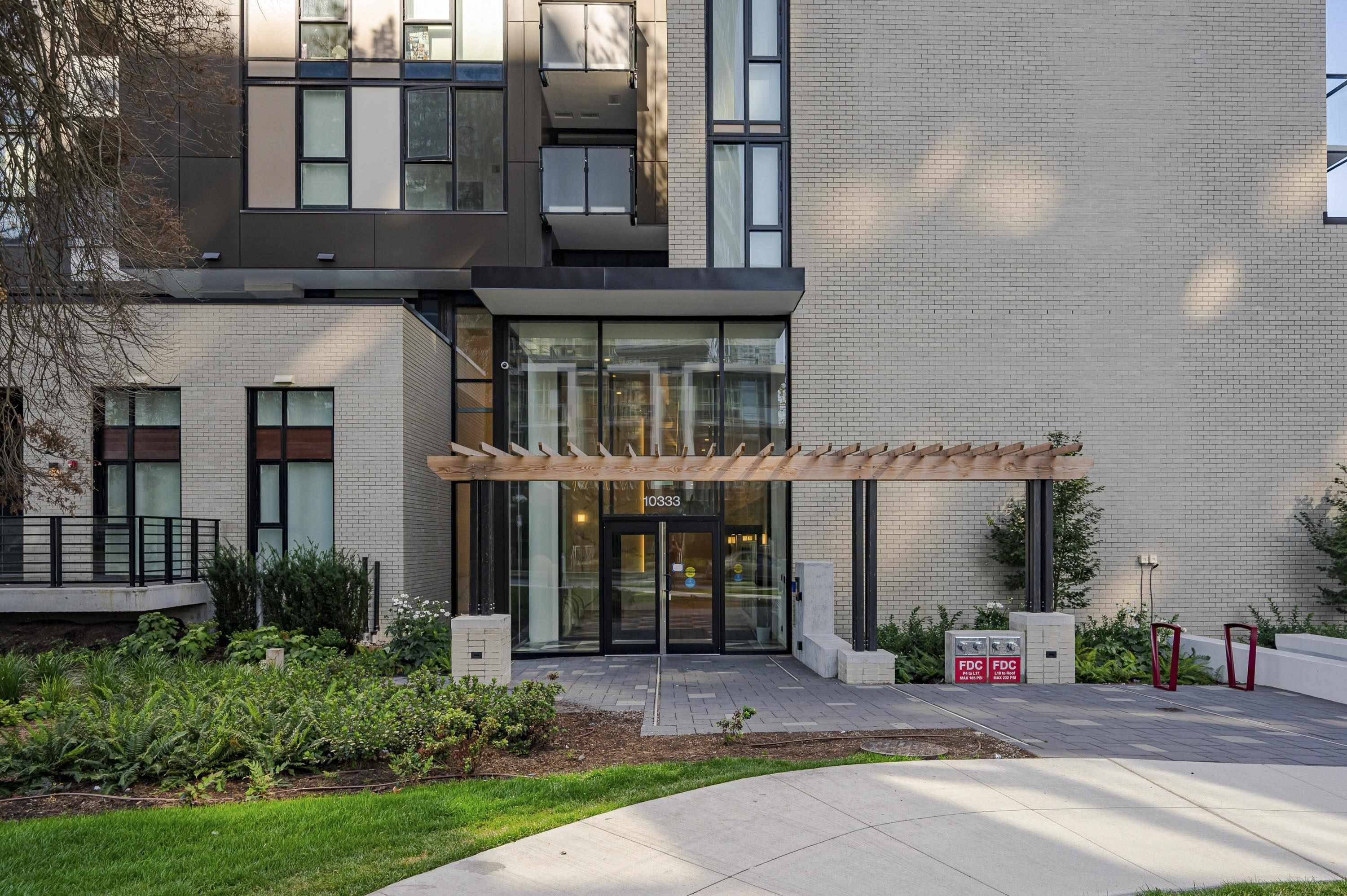 Surrey, BC V3T 0V1,10333 133 ST #2204