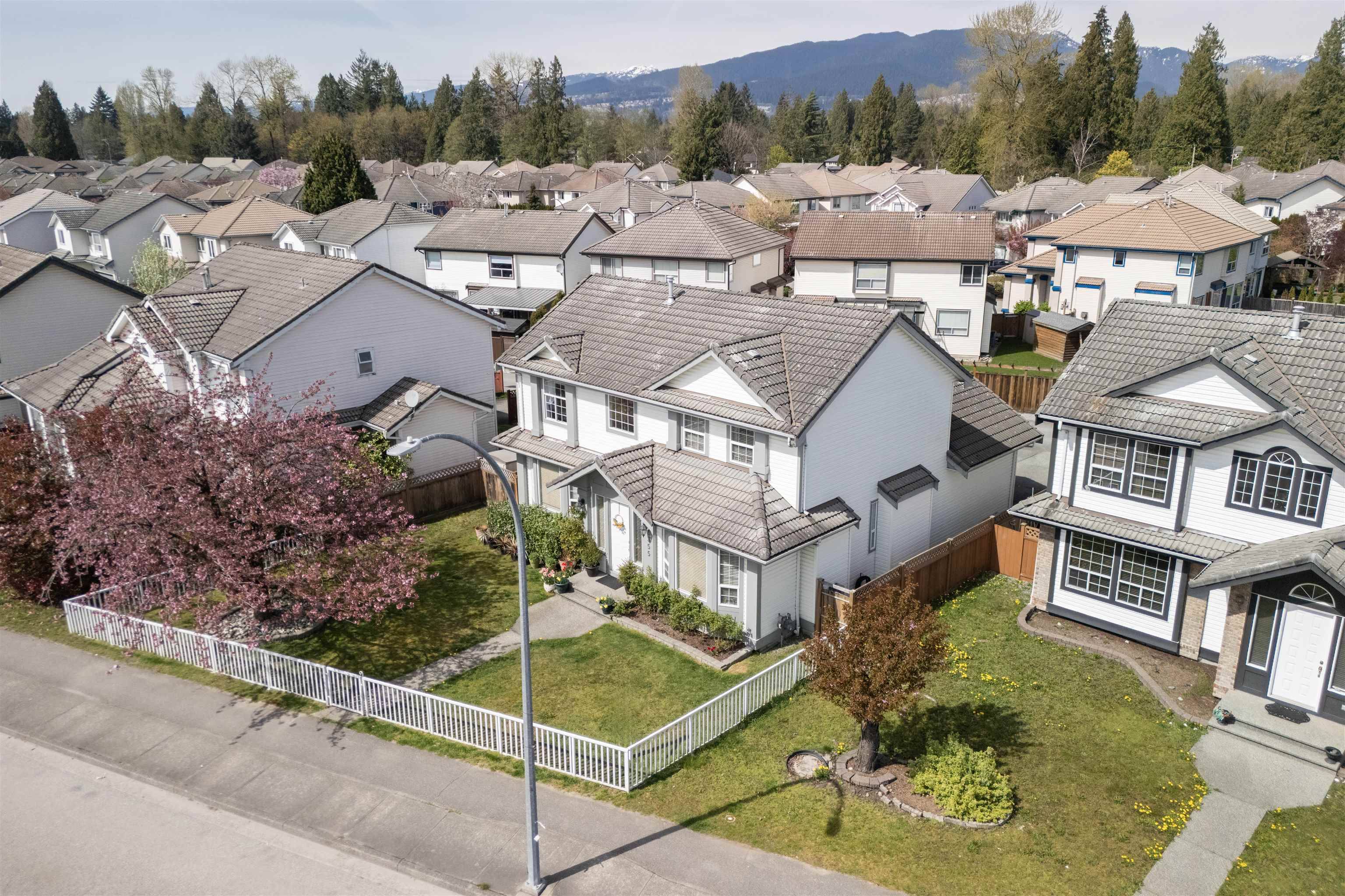 Port Coquitlam, BC V3B 7W1,1355 Riverwood Gate
